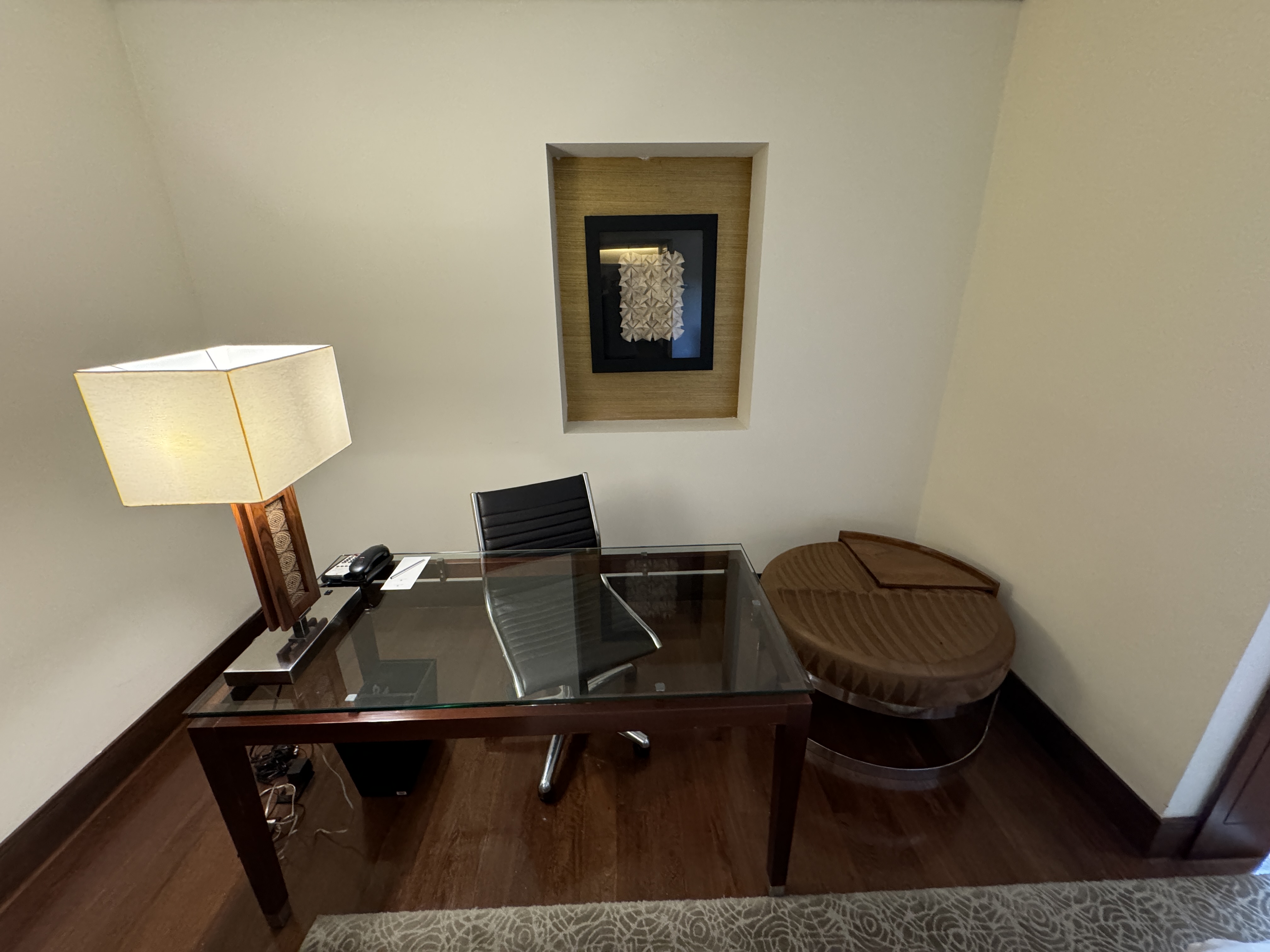 JW Marriott Bogota Jr Suite desk JW Marriott Bogota Jr Suite desk