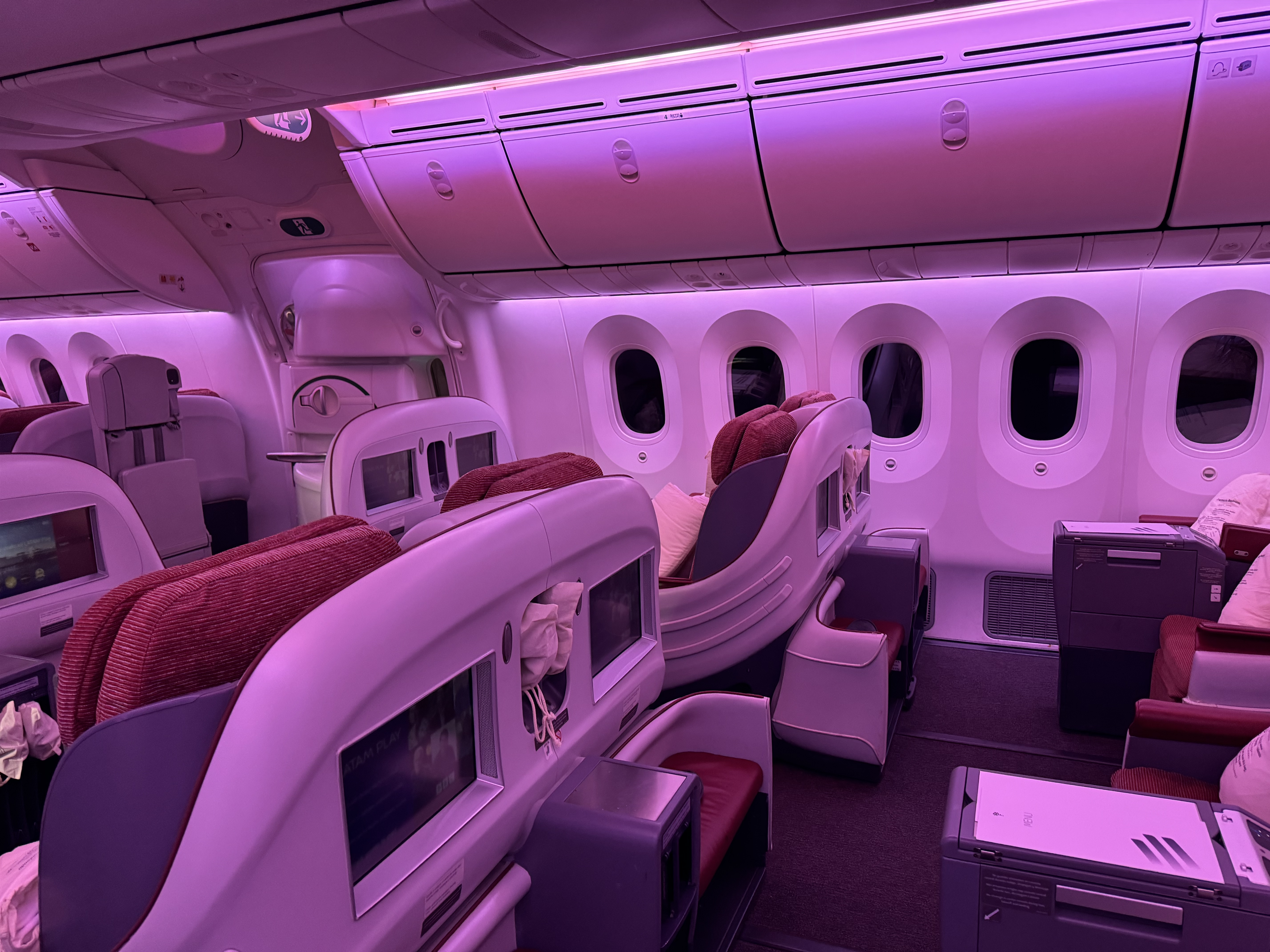 LATAM business class B787 8 SCL LAX empty cabin LATAM business class B787 8 SCL LAX empty cabin