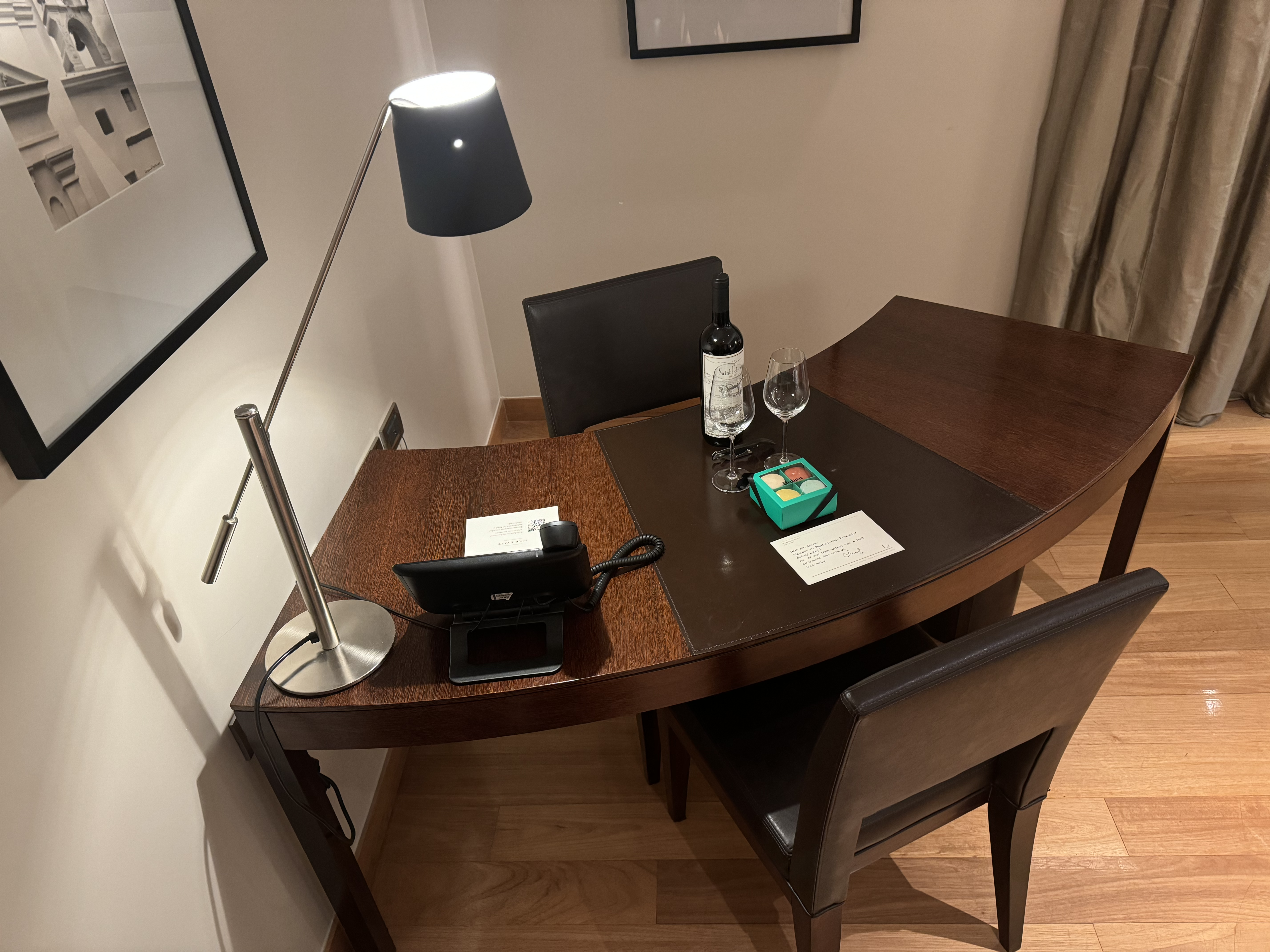 Palacio Duhau Park Hyatt Buenos Aires corner desk Palacio Duhau Park Hyatt Buenos Aires corner desk