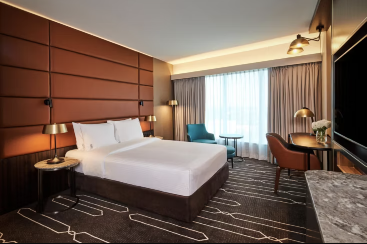 Screenshot 2024 12 23 at 10.40.37 AM Crowne Plaza Sydney Airport guest room