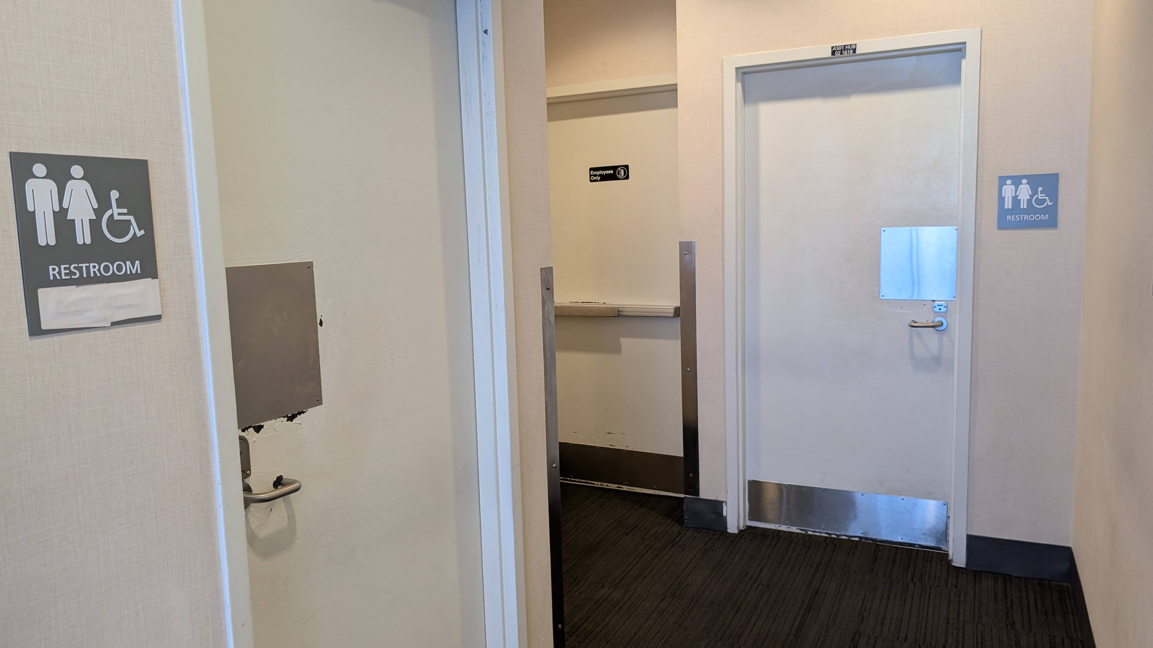 The Club MCO Terminal A amenities restrooms The Club MCO Terminal A amenities restrooms