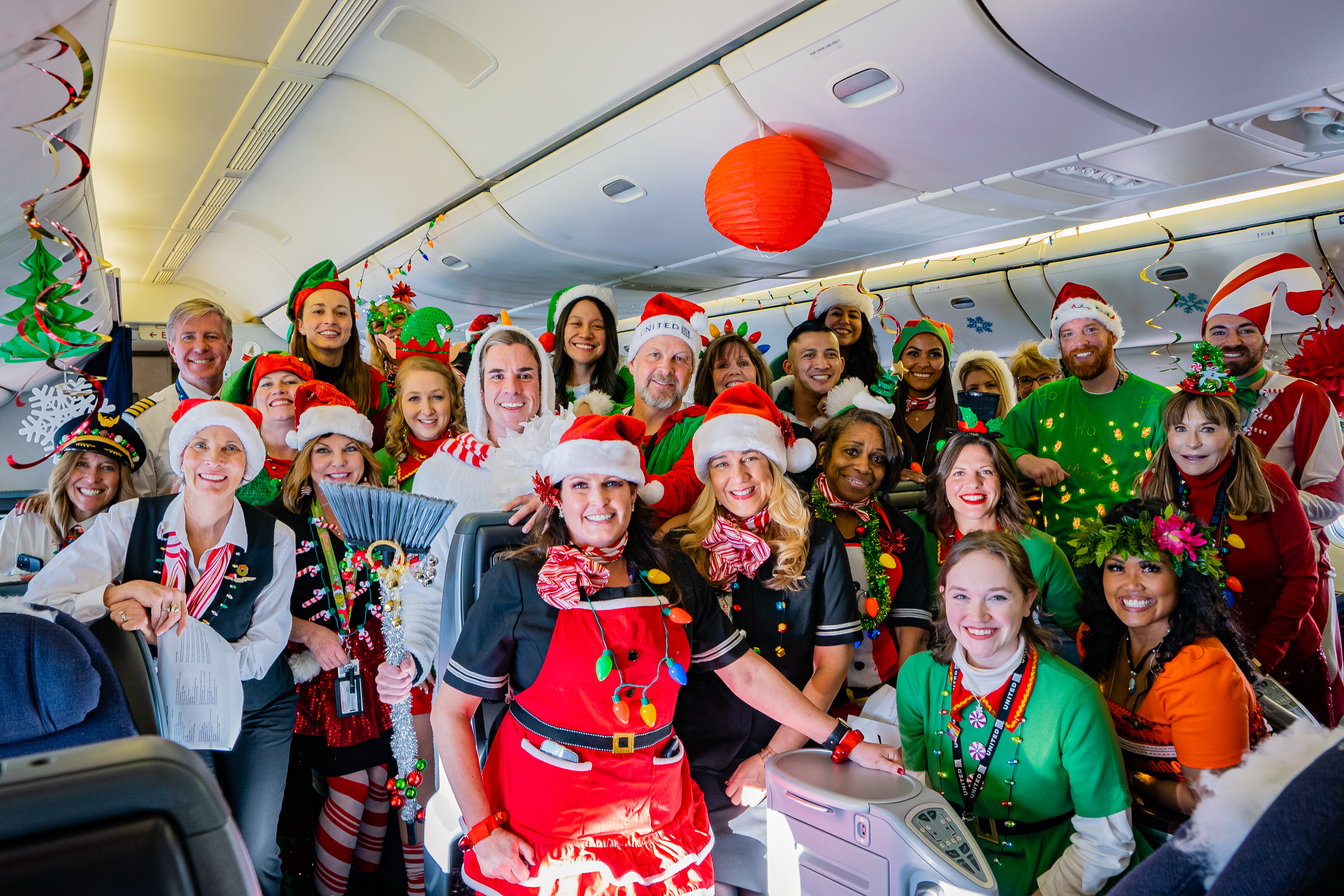 United Airlines Christmas Fantasy Flights United Airlines Christmas Fantasy Flights