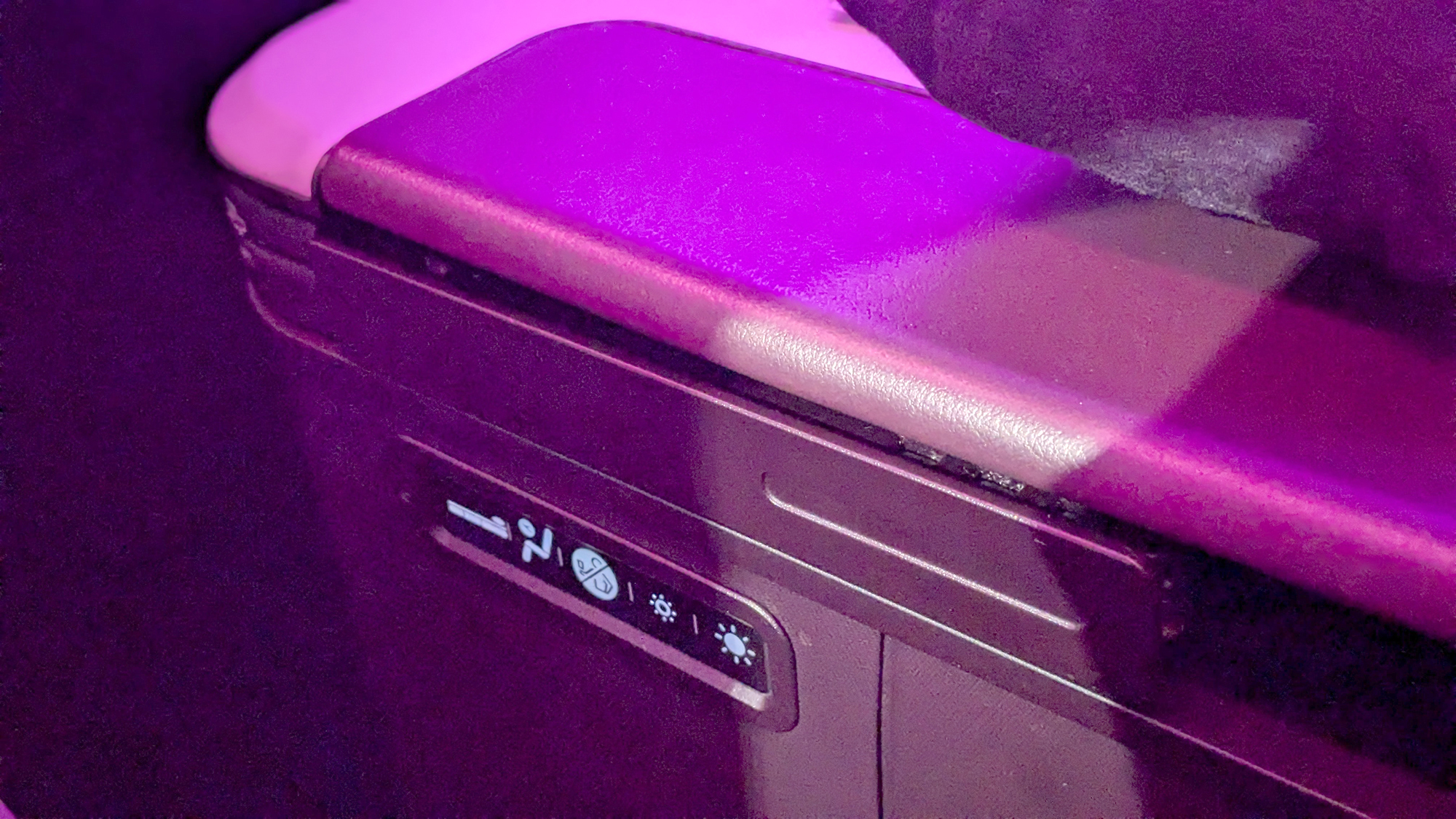 Virgin Atlantic A330 900 Business Class Seat Controls Virgin Atlantic A330 900 Business Class Seat Controls