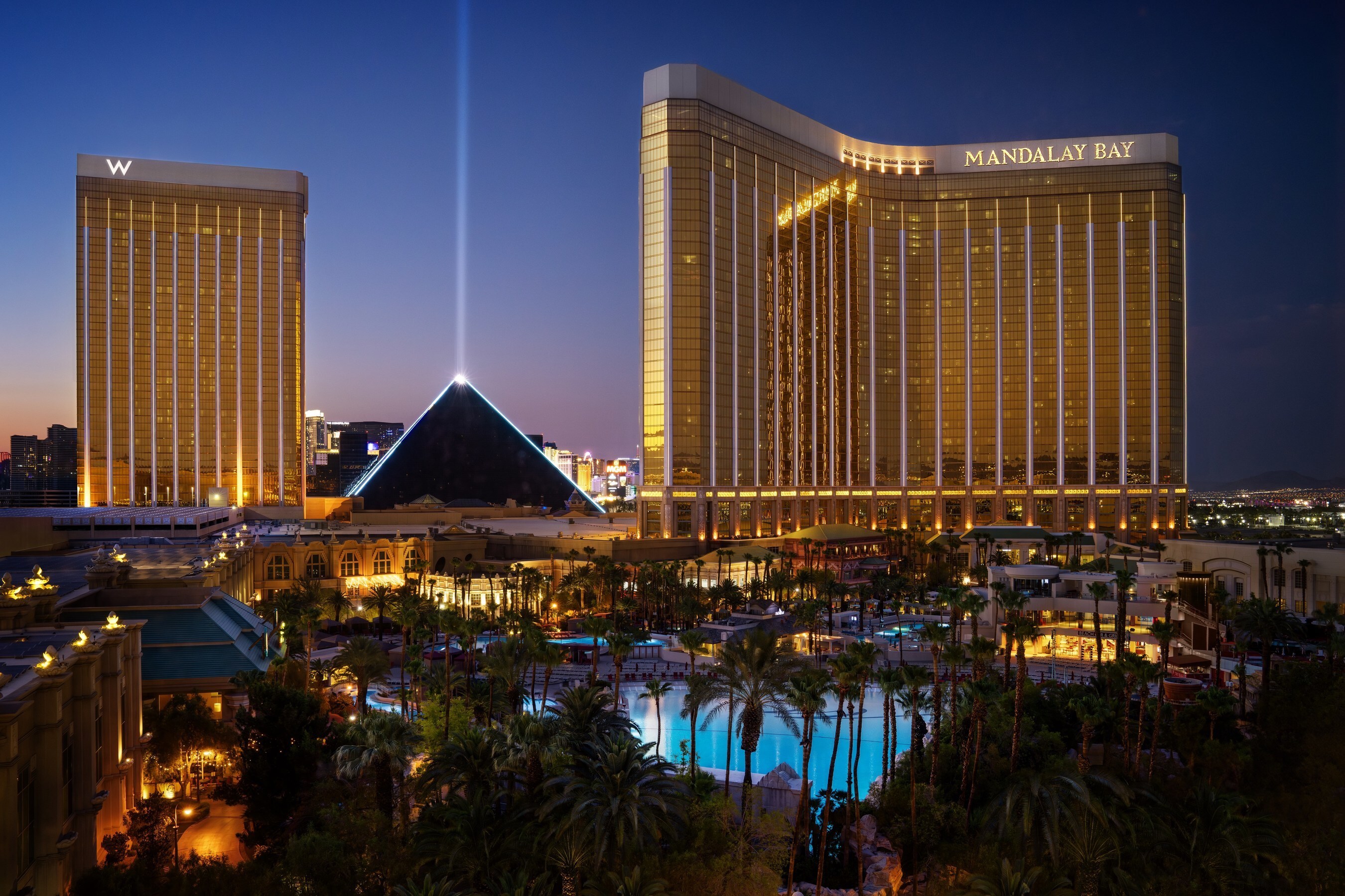 Mandalay W Las Vegas Night Hero