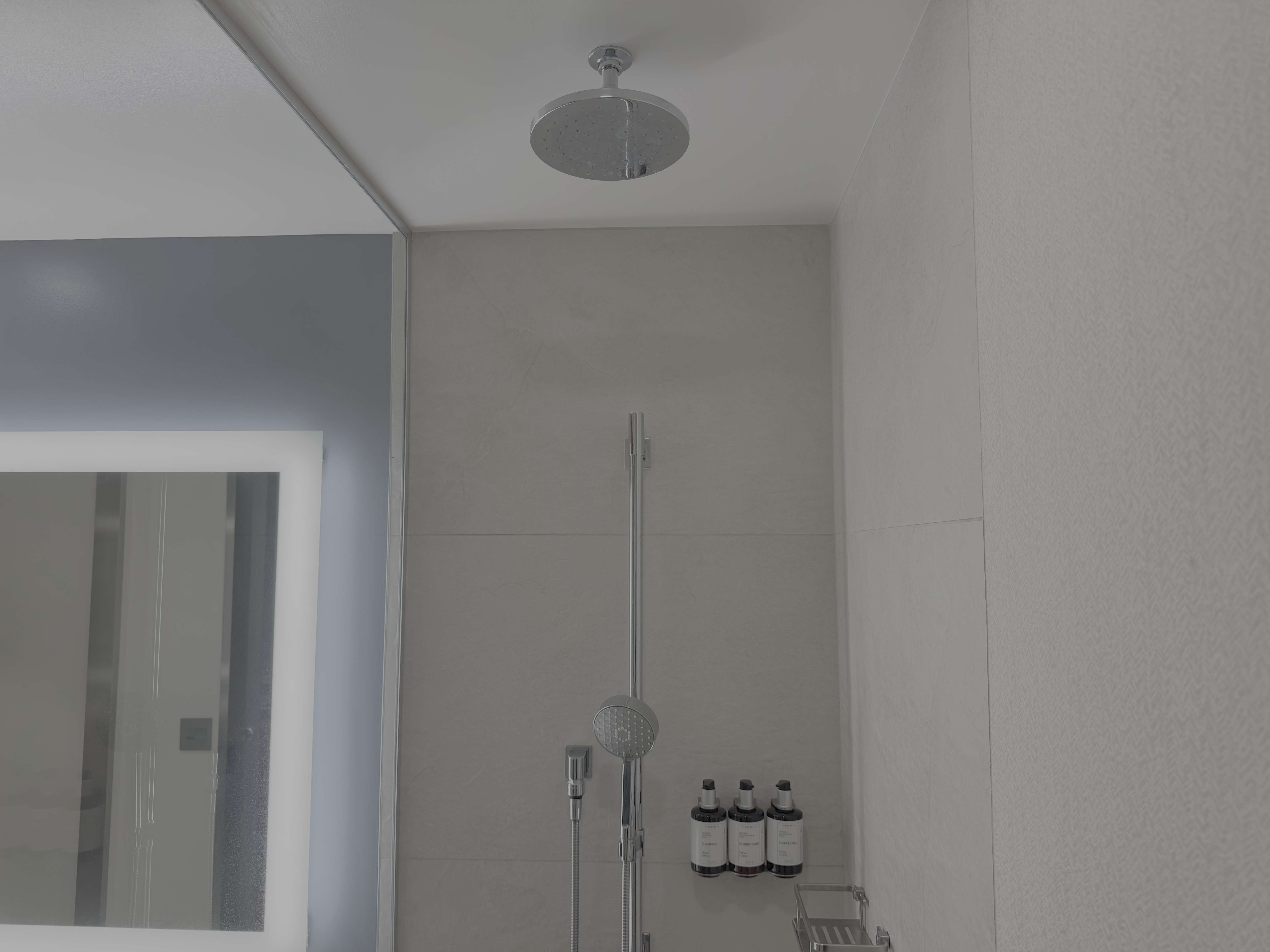 AC Hotel by Marriott Maui Wailea King Ocean View Suite bathroom showerhead