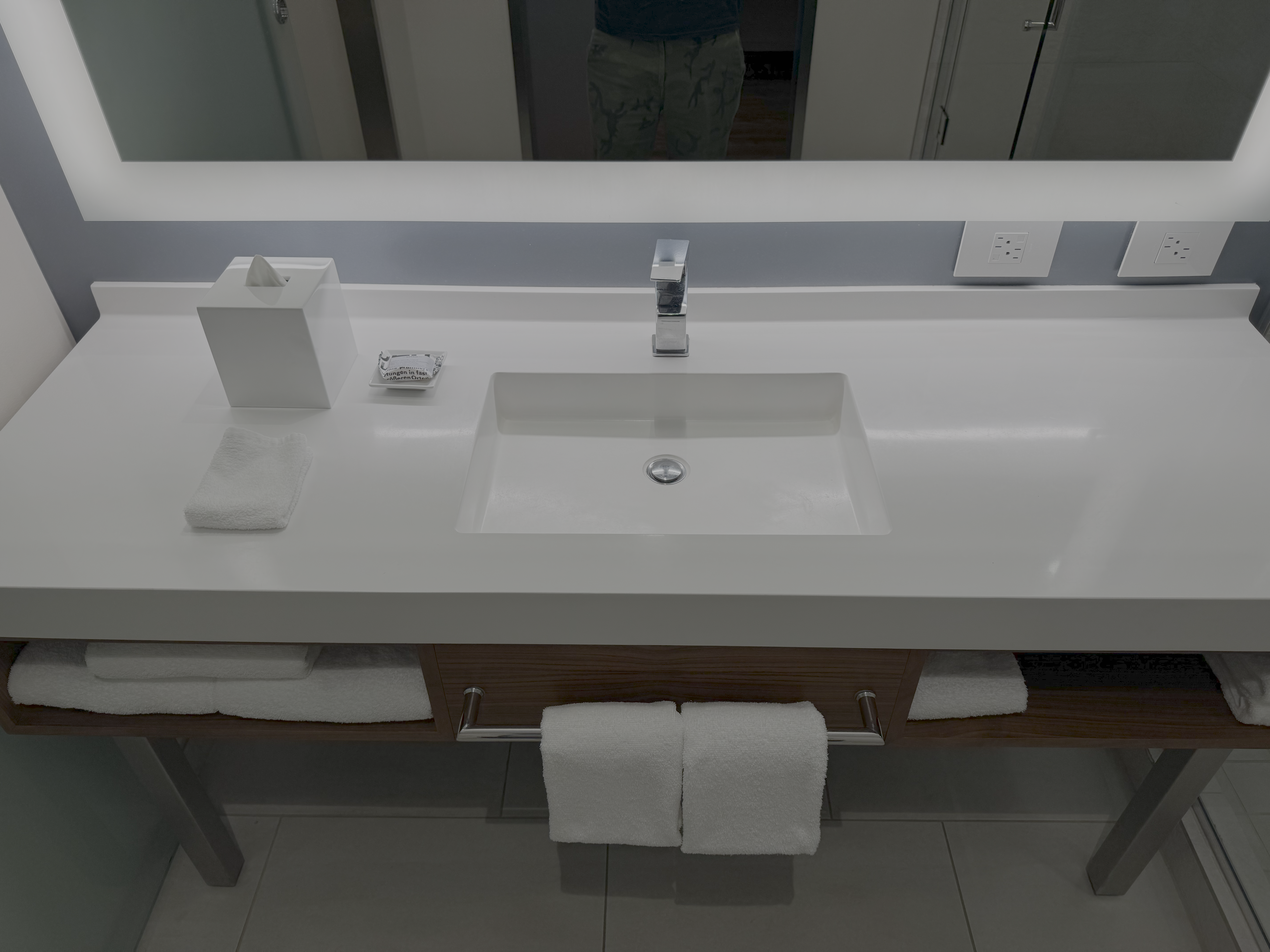 AC Hotel by Marriott Maui Wailea King Ocean View Suite bathroom sink