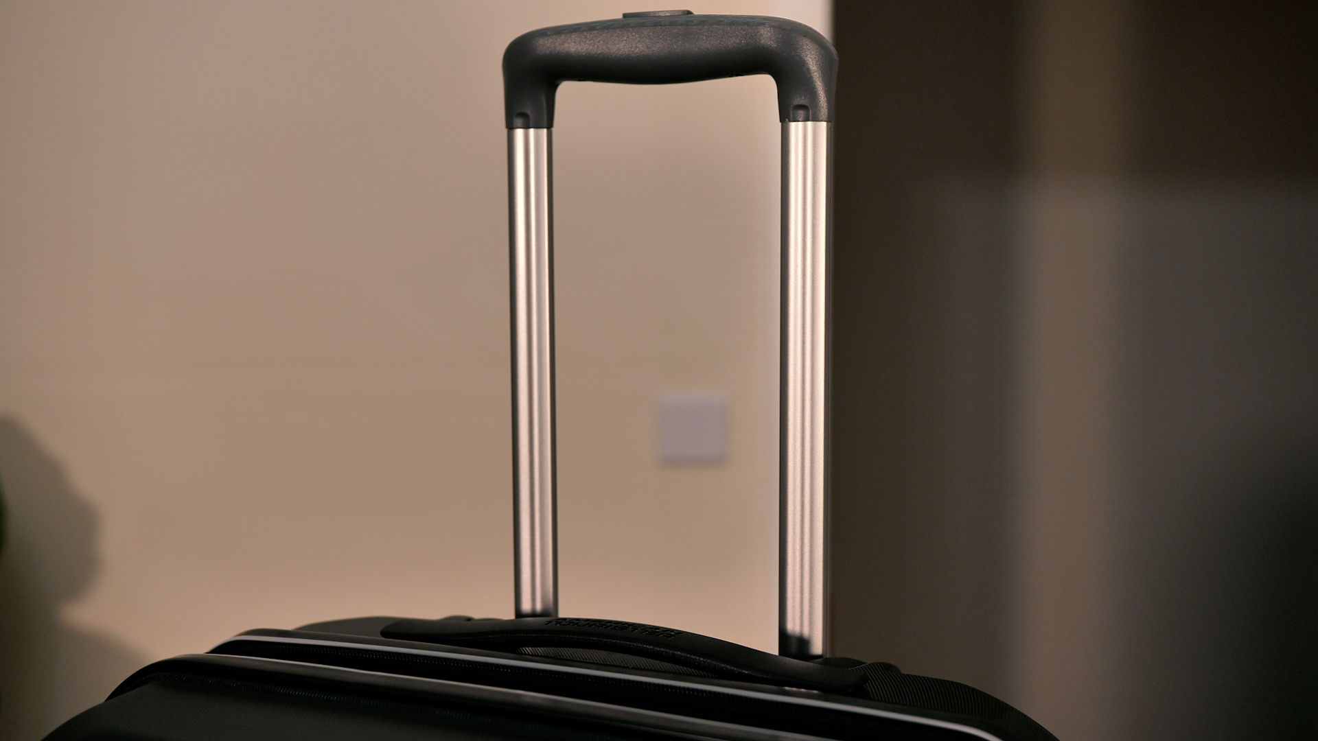 American Tourister Stratum Handles American Tourister Stratum Handles