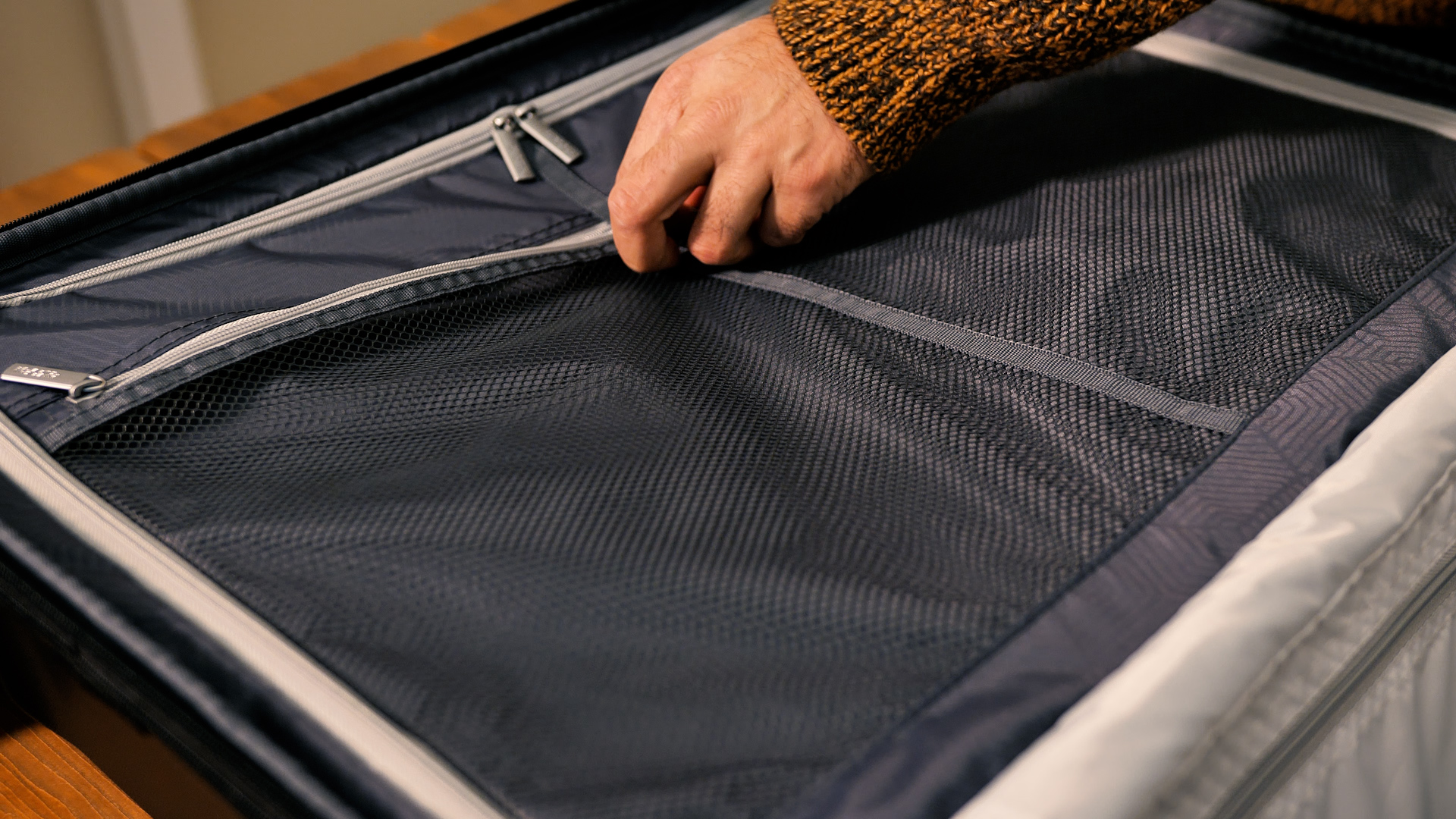 American Tourister Sunside Interior Storage American Tourister Sunside Interior Storage