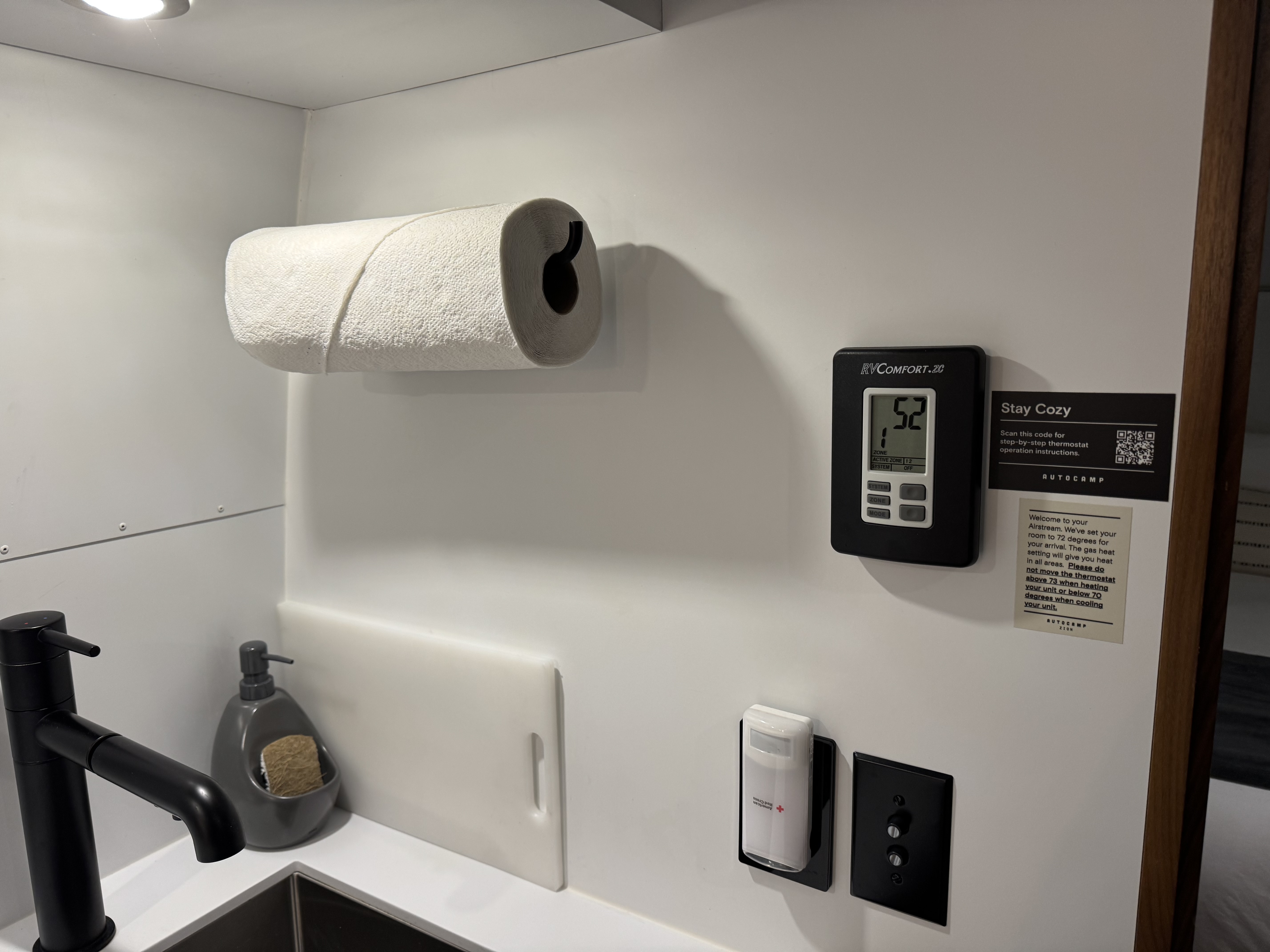 AutoCamp Zion Kitchen Paper Towels AutoCamp Zion Kitchen Paper Towels