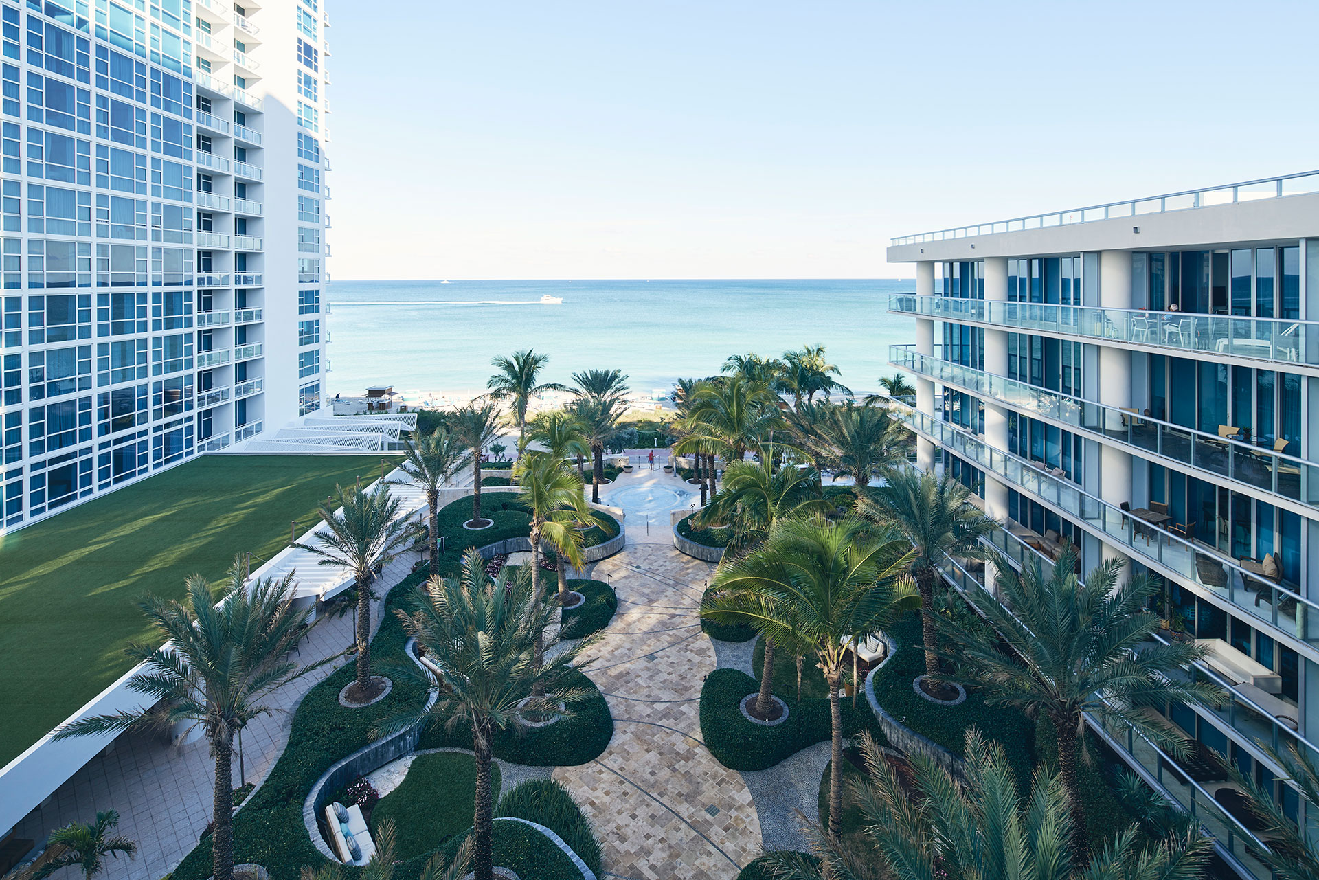 Carillon Miami Wellness Resort Carillon Miami Wellness Resort