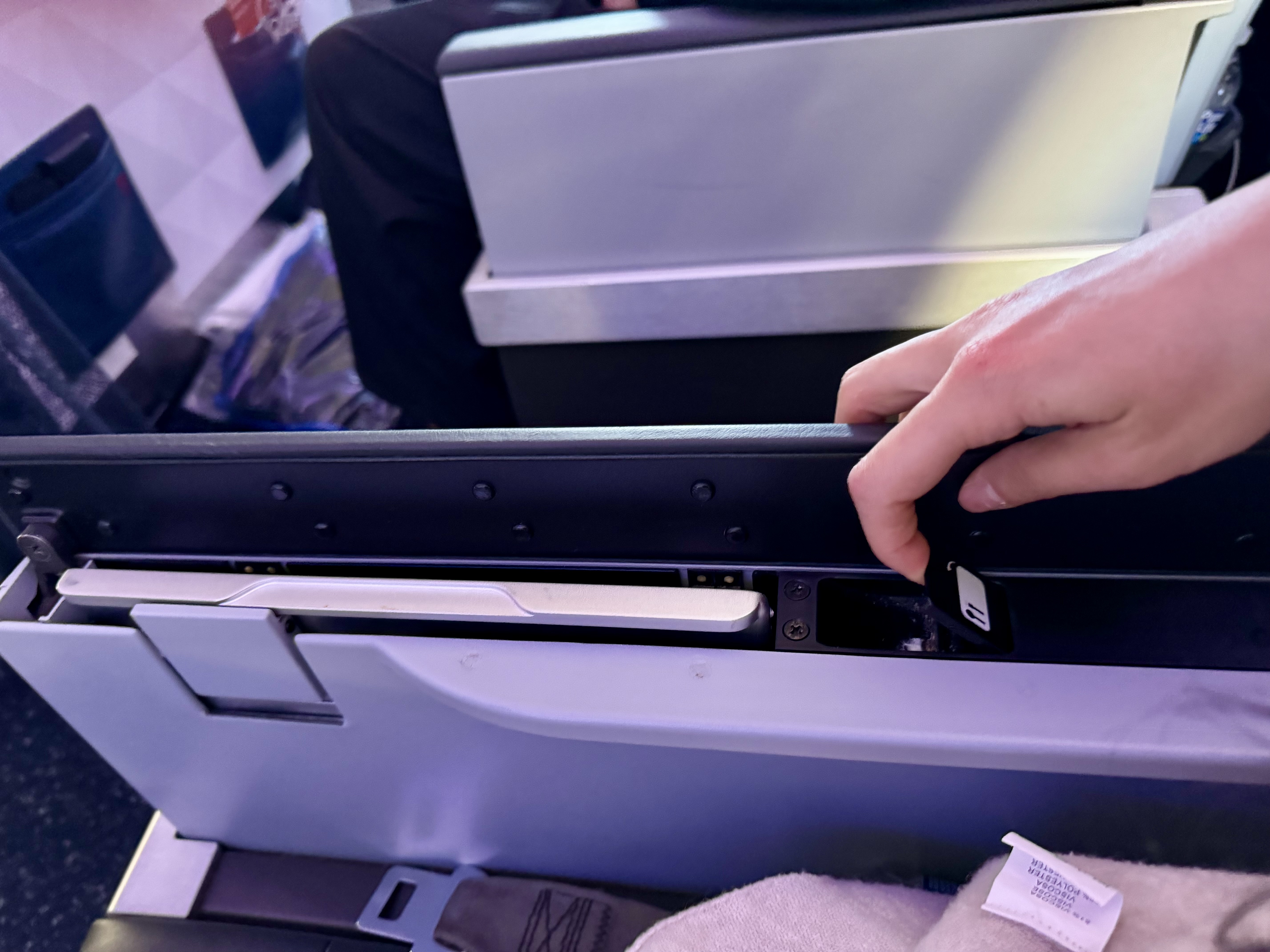 Delta Premium Select Tray Table Stored