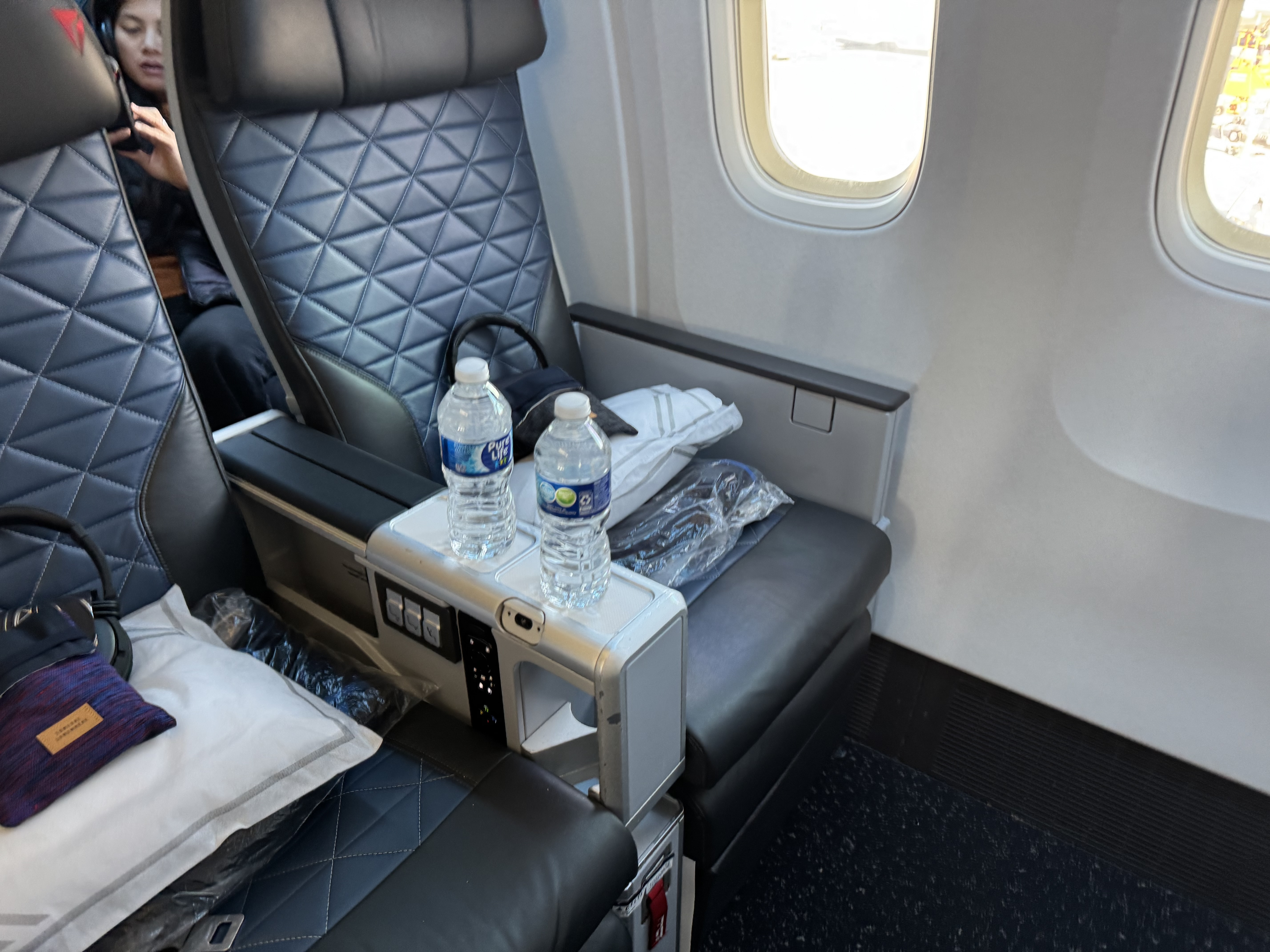Delta Premium Select Window Seat