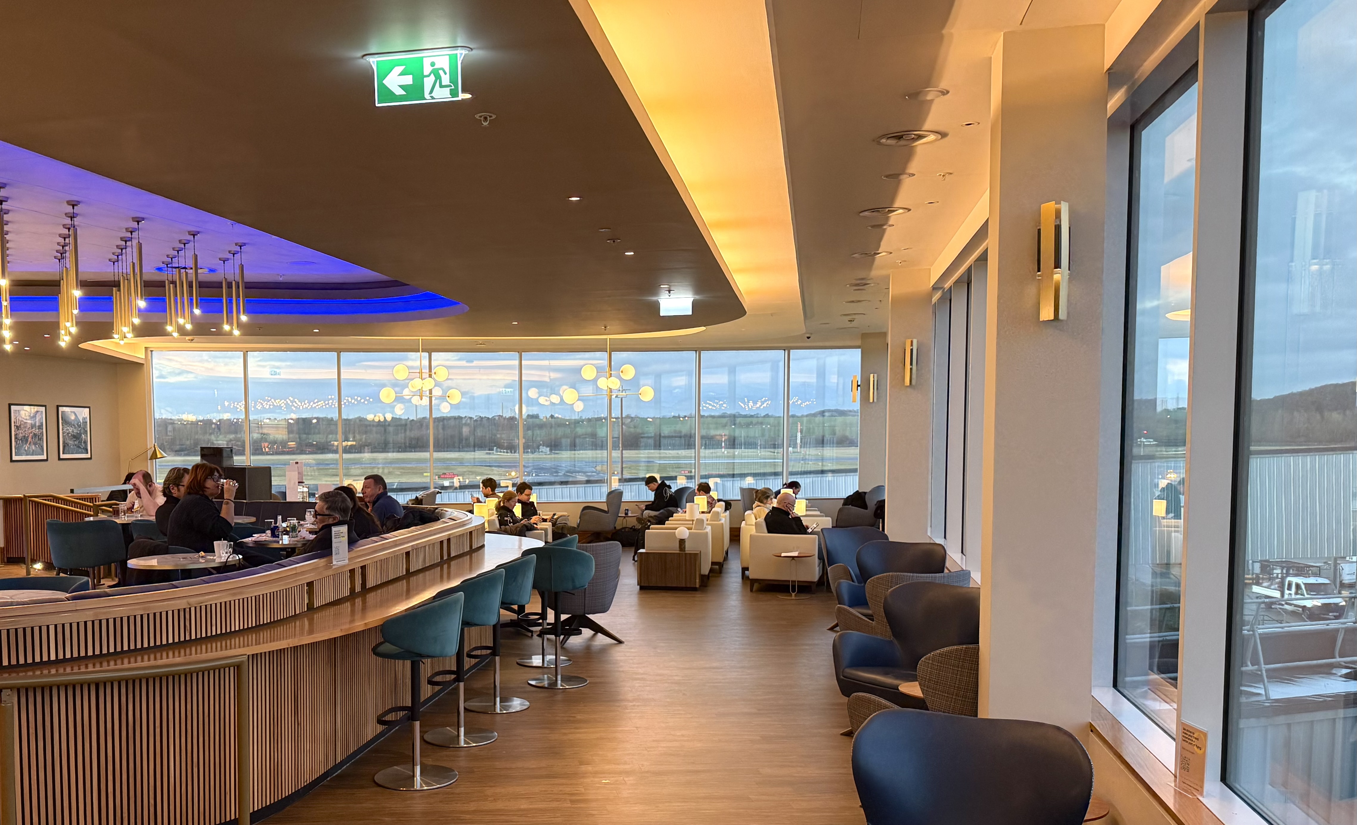 Edinburgh Airport Plaza Premium lounge