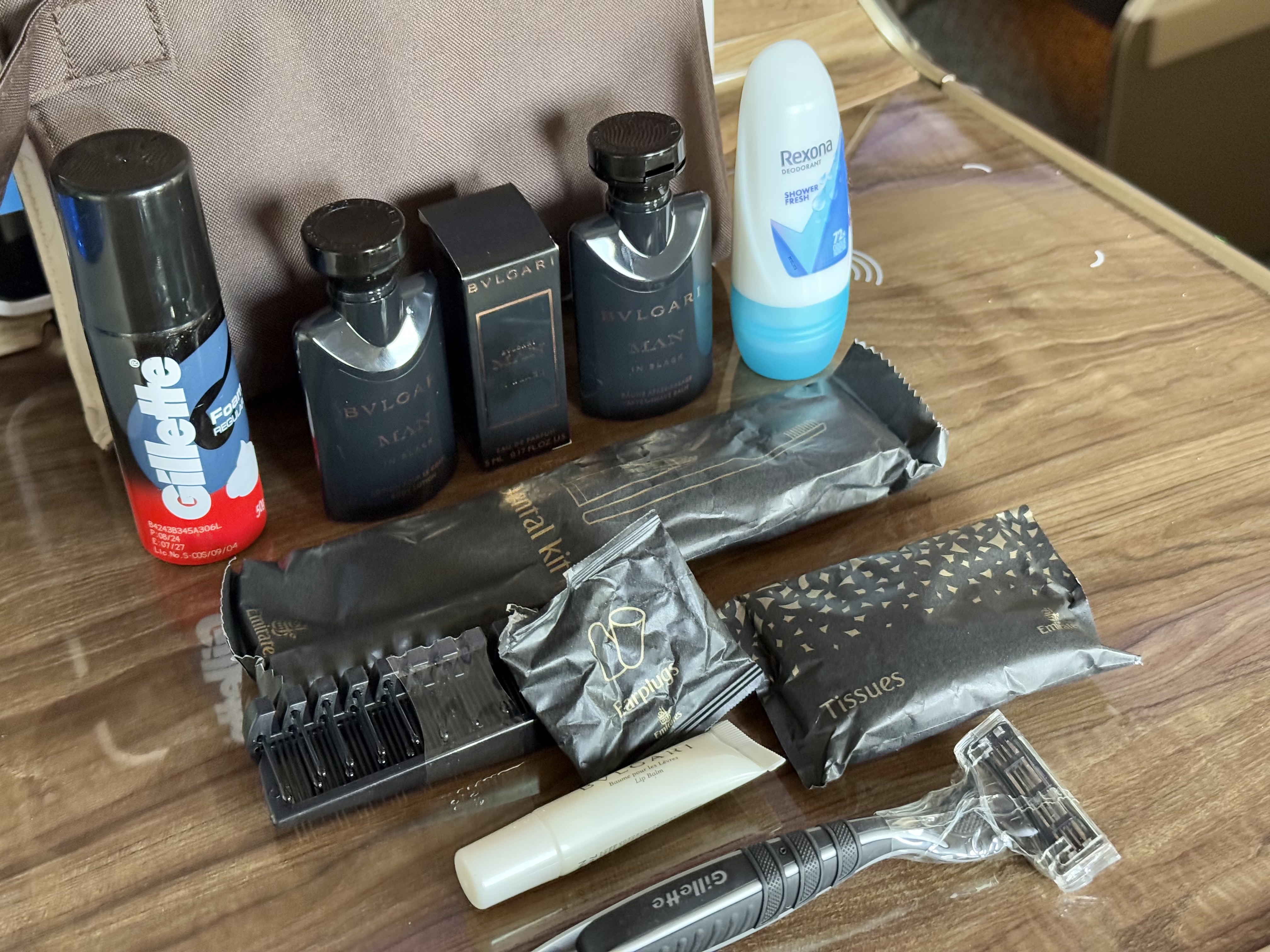 Emirates Airbus A350 business class Bvulgari amenity kit contents
