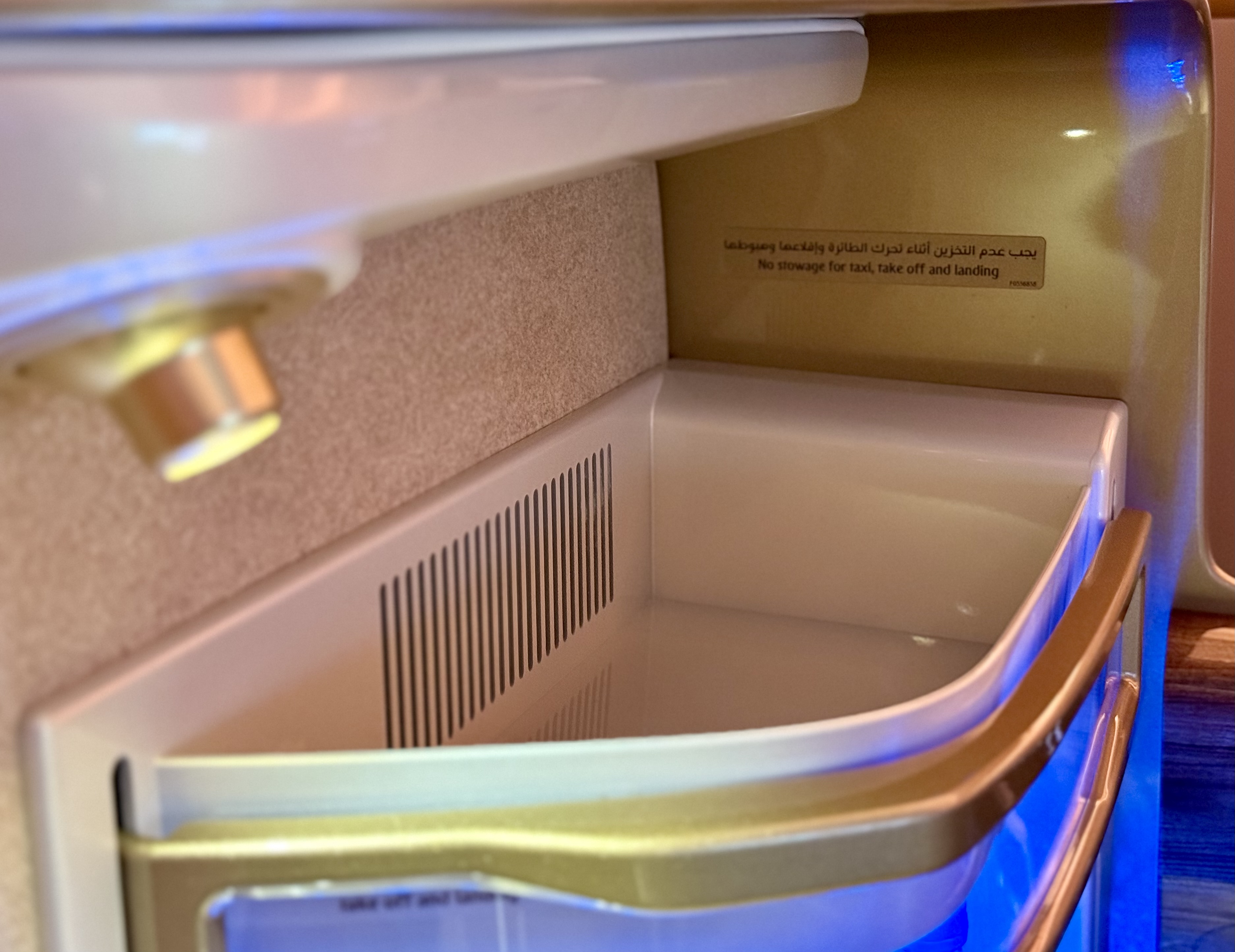 Emirates Airbus A350 business class seat storage