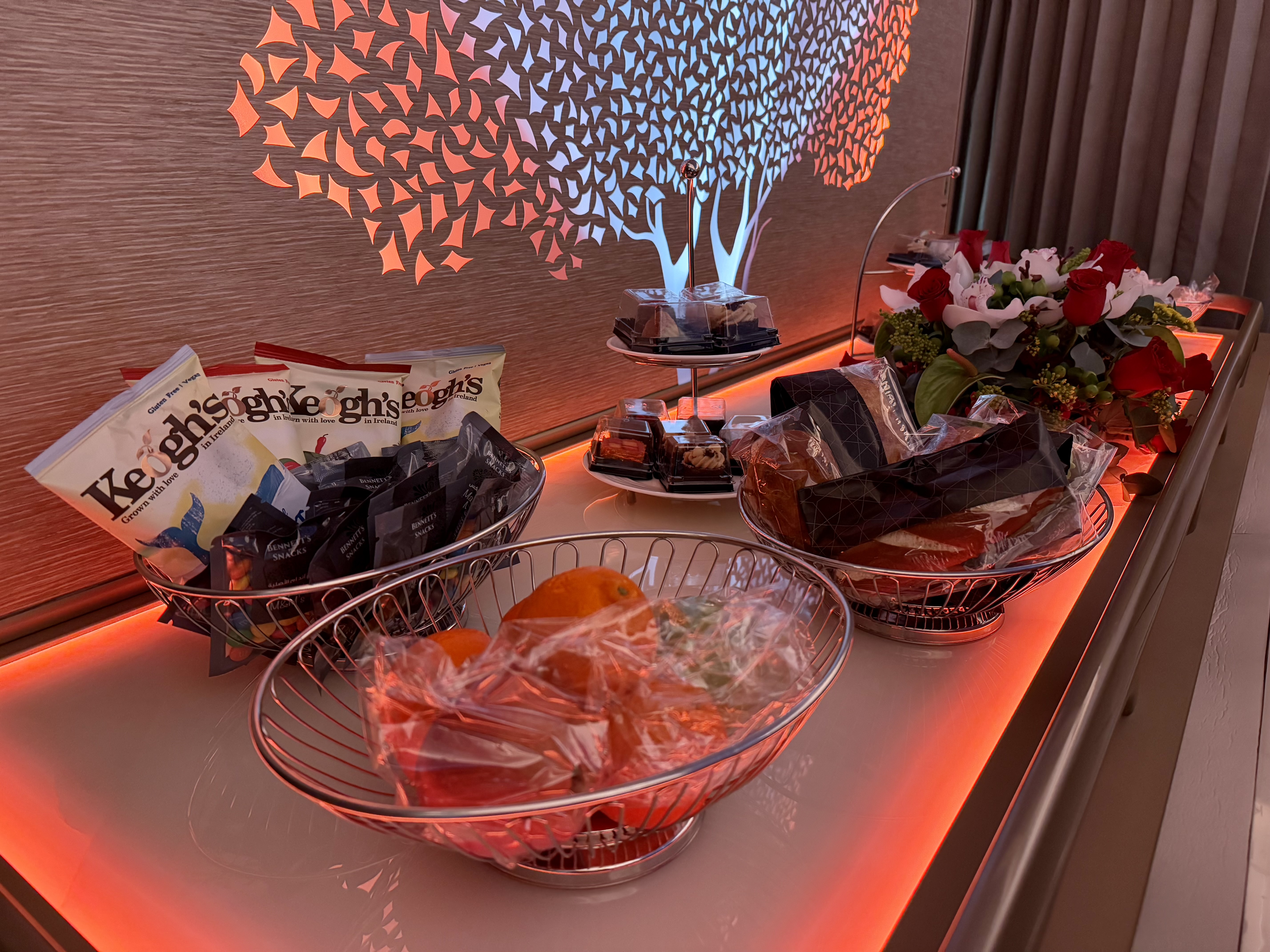 Emirates Airbus A350 business class social area