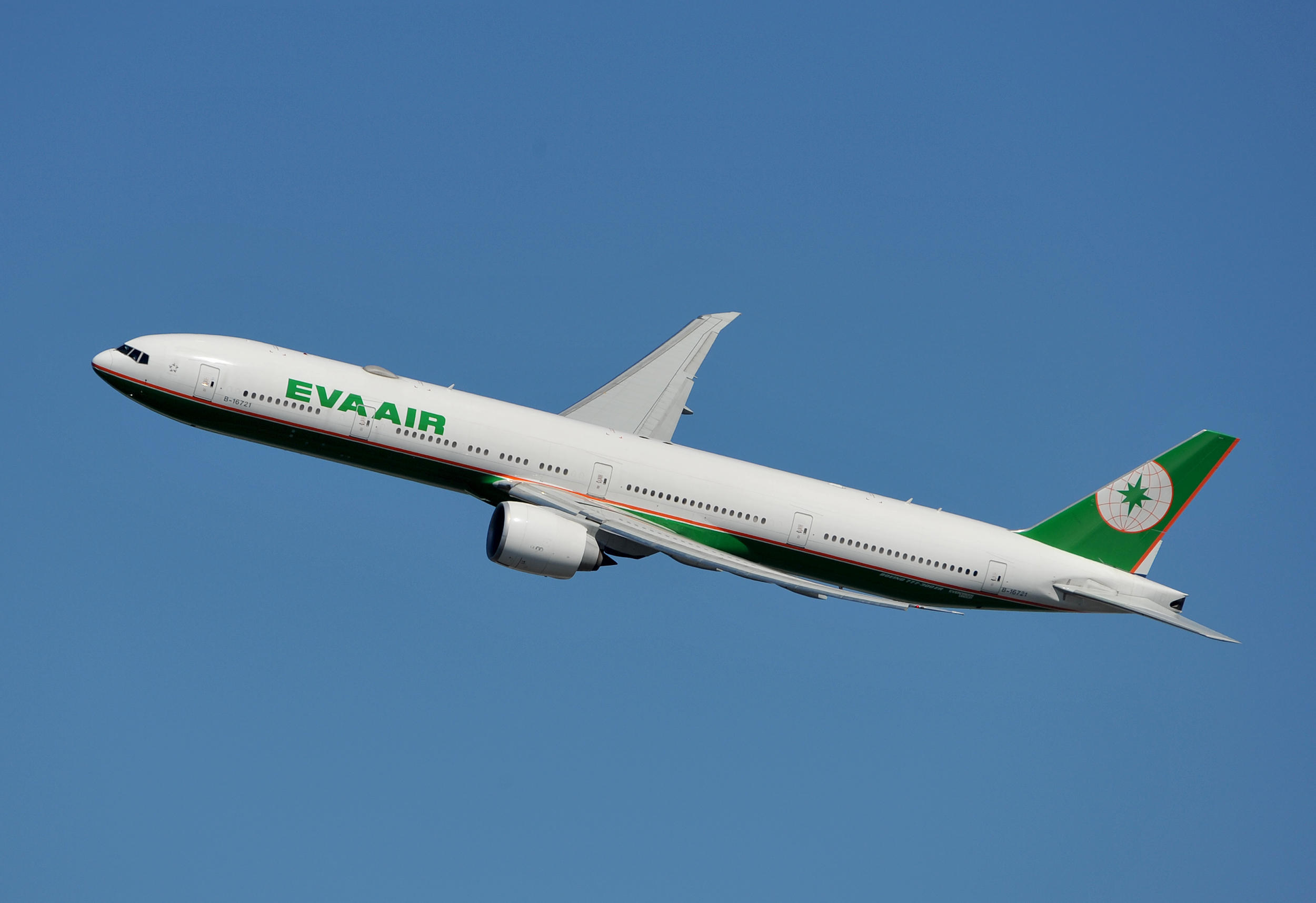 Eva Air B777 300 Takeoff