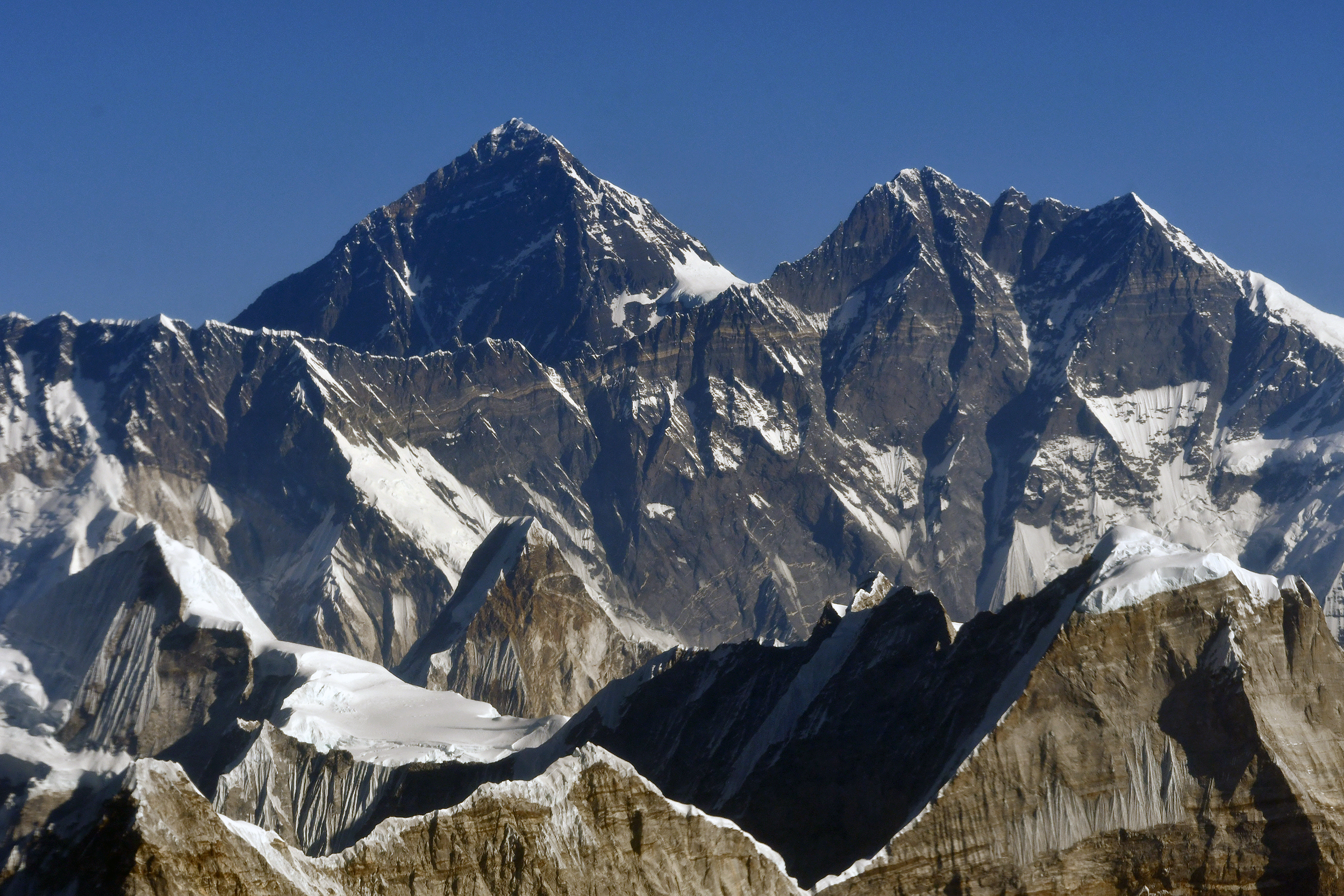 Everest and Lhotse Everest and Lhotse