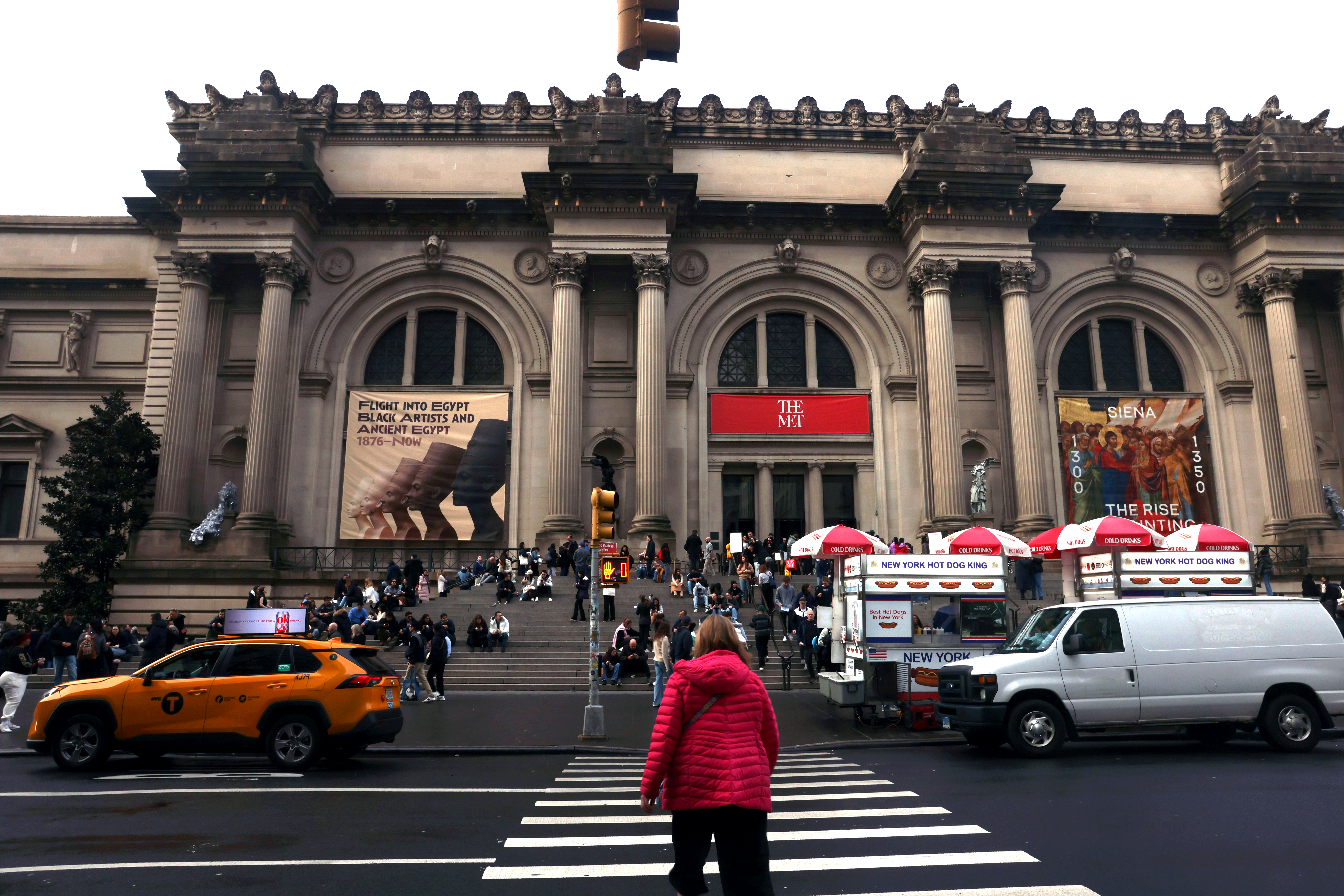 Metropolitan Museum of Art New York City exterior main entrance Metropolitan Museum of Art New York City exterior main entrance