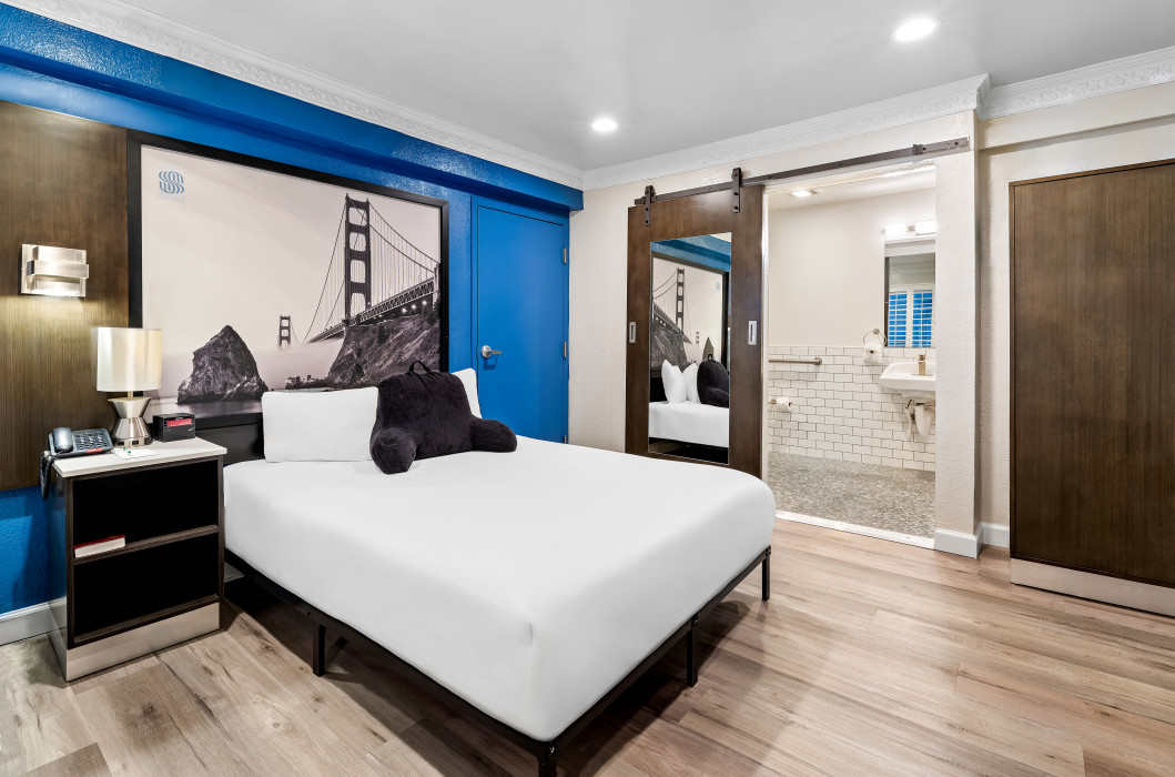 Super 8 by Wyndham San Francisco Signature Inn San Francisco