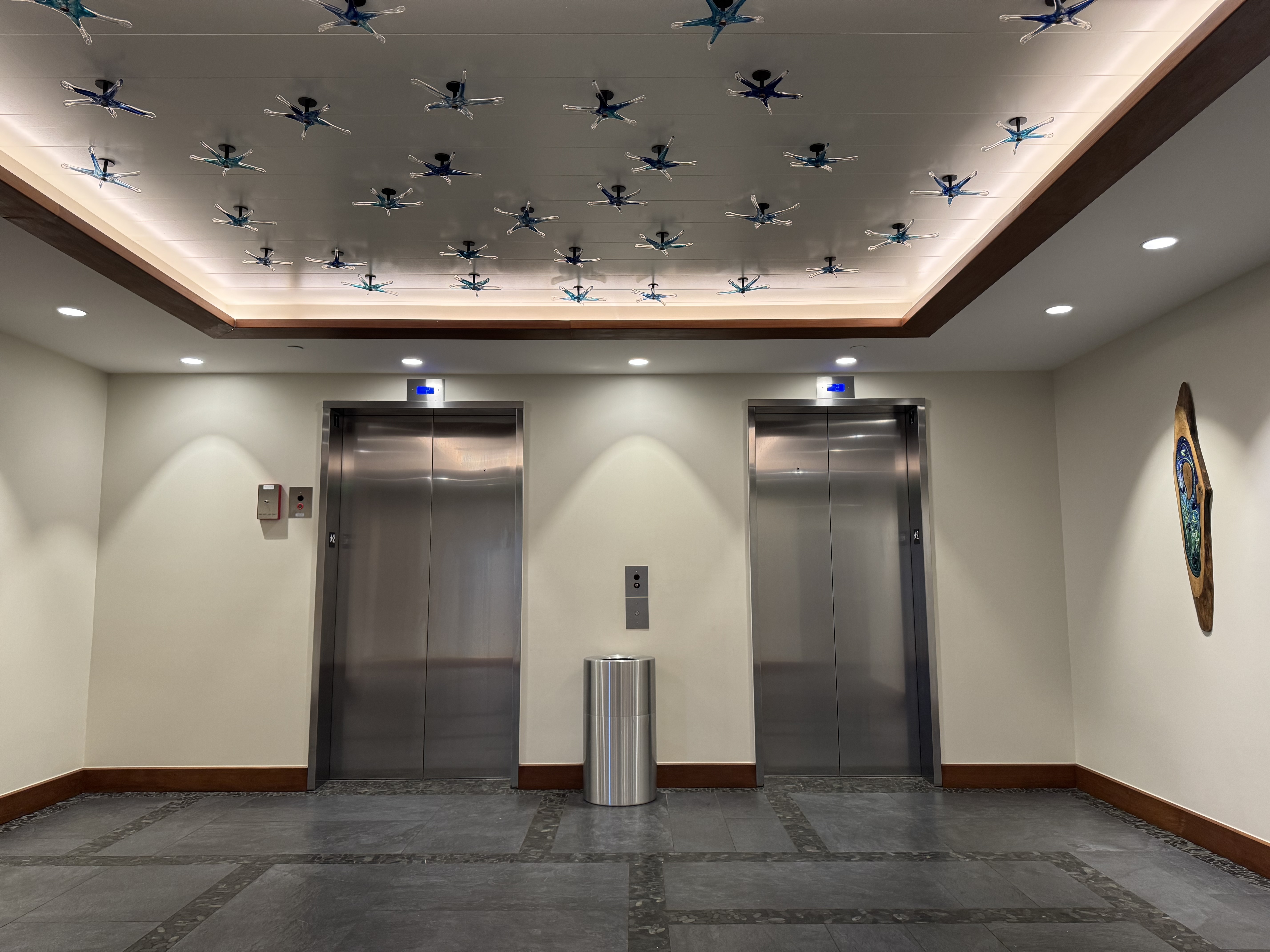 AC Hotel by Marriott Maui Wailea elevator waiting area