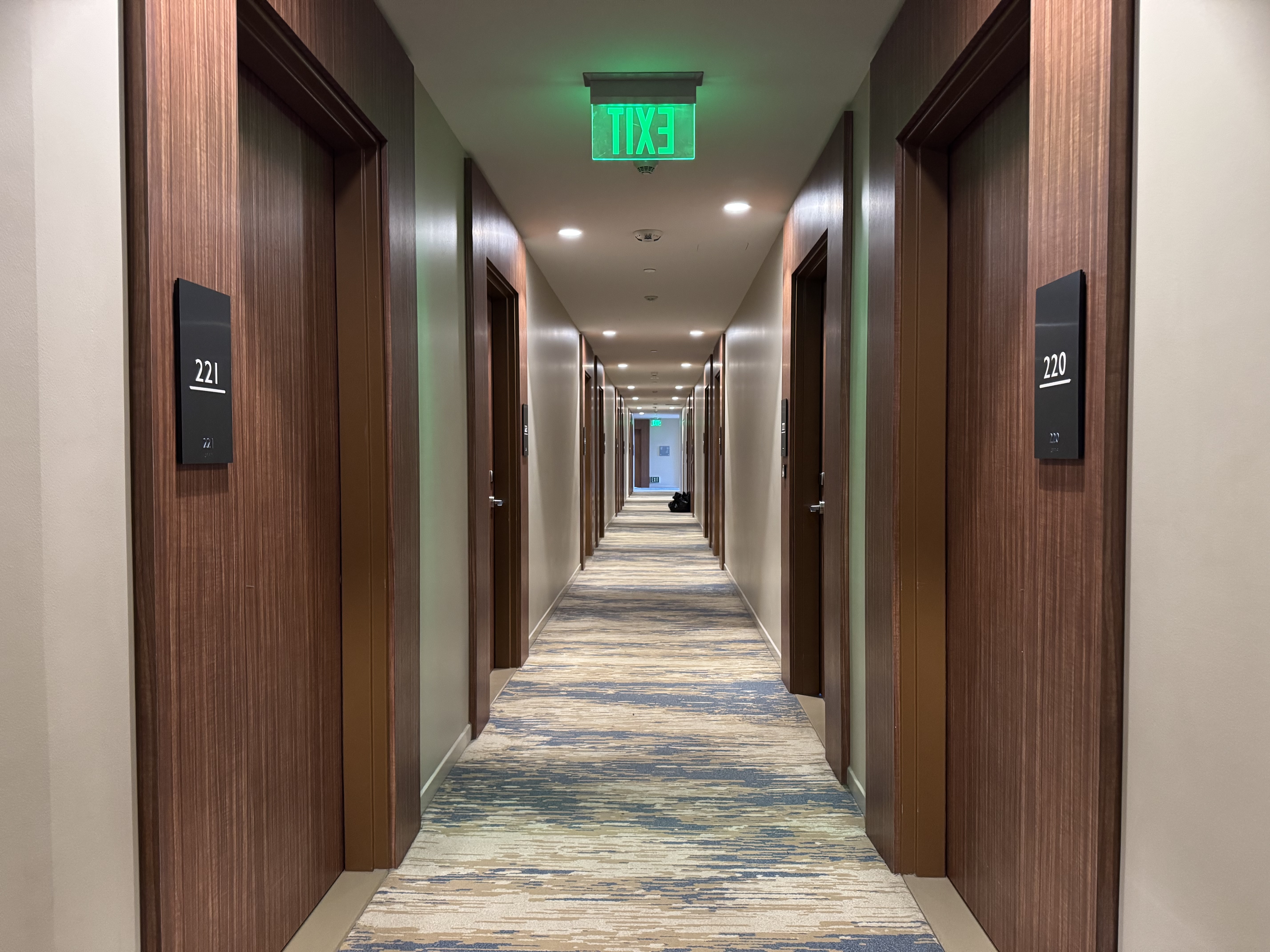 AC Hotel by Marriott Maui Wailea guest floor hallway