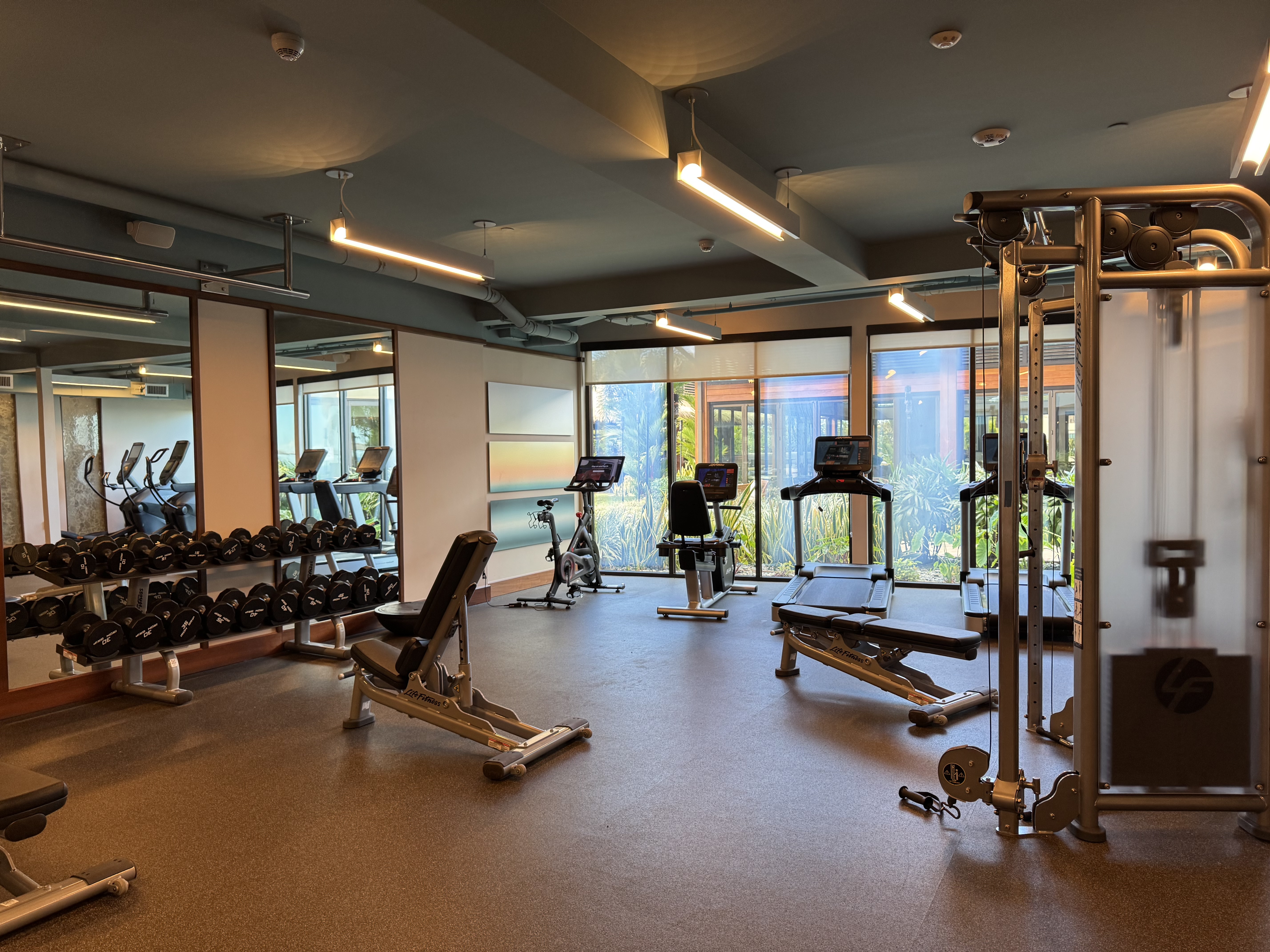 AC Hotel by Marriott Maui Wailea gym weights