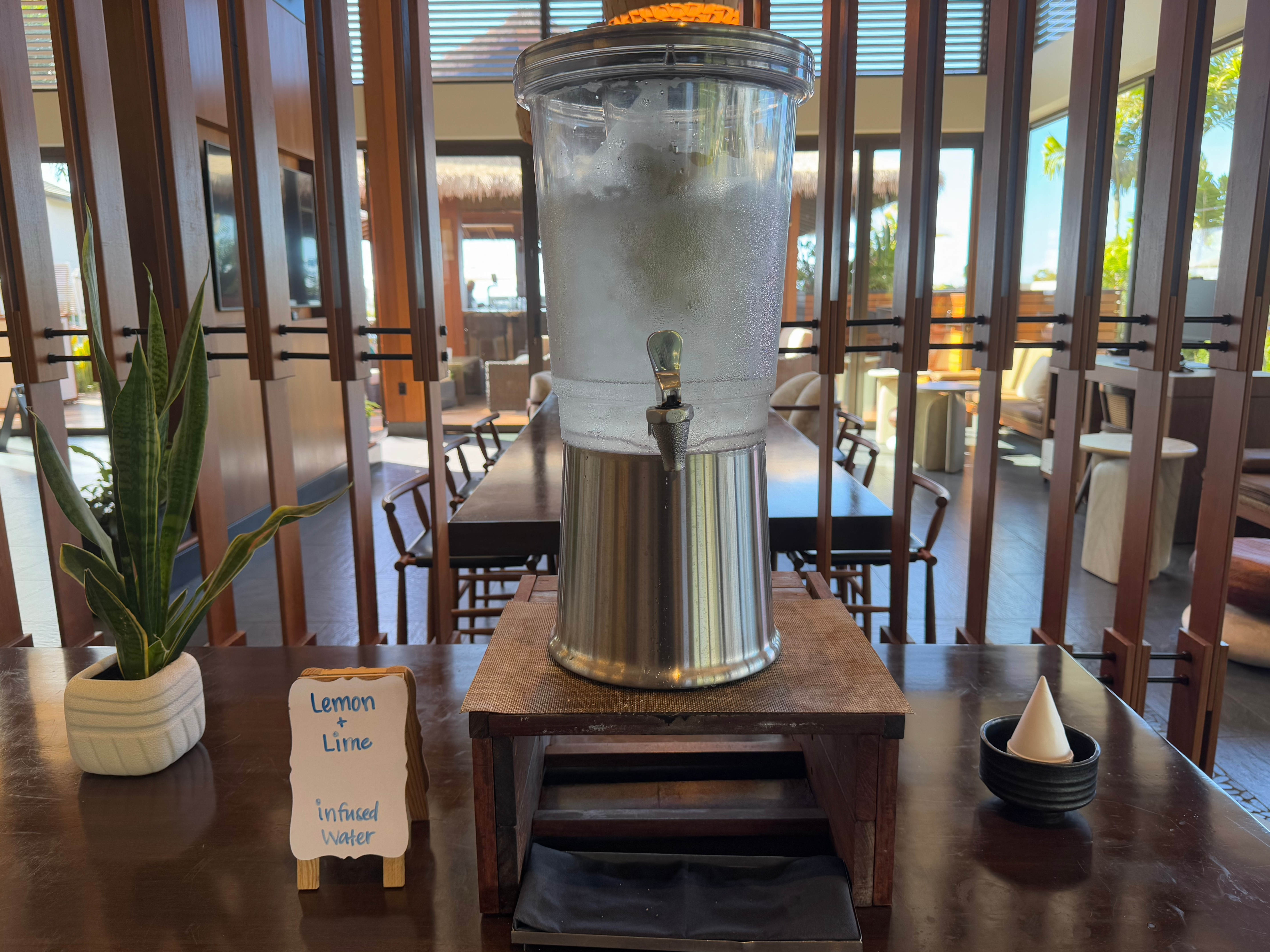AC Hotel by Marriott Maui Wailea lobby water