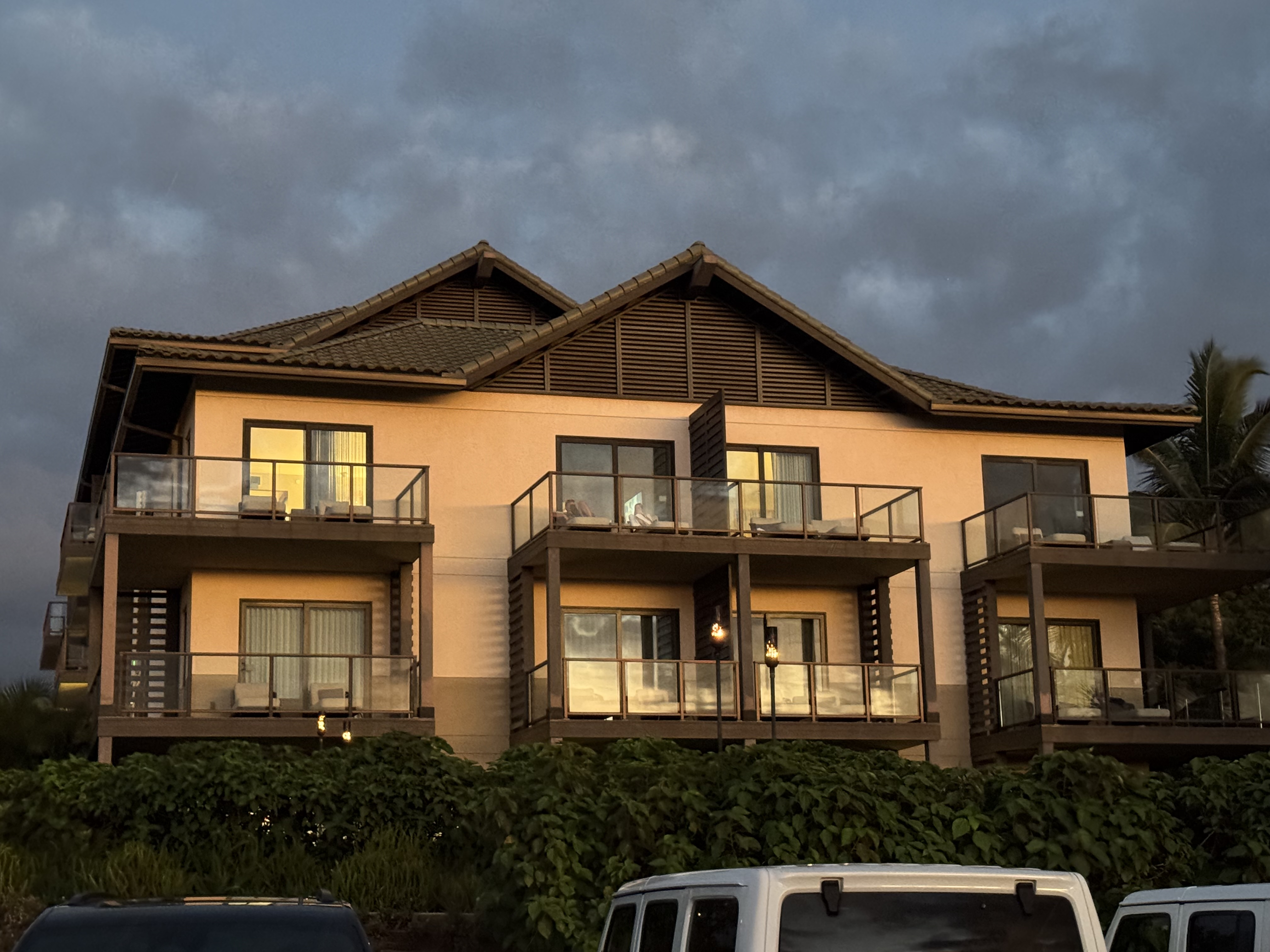 AC Hotel by Marriott Maui Wailea oceanview suites at sunset