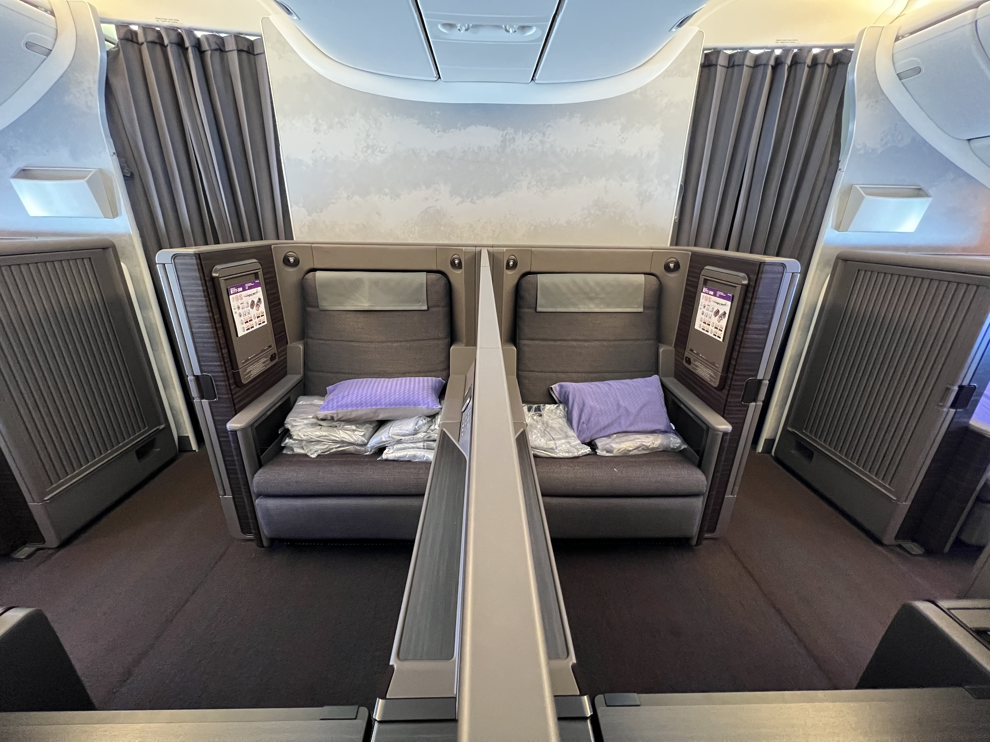 Emirates-First-Class-Game-Changer-seat ANA first class suites 777