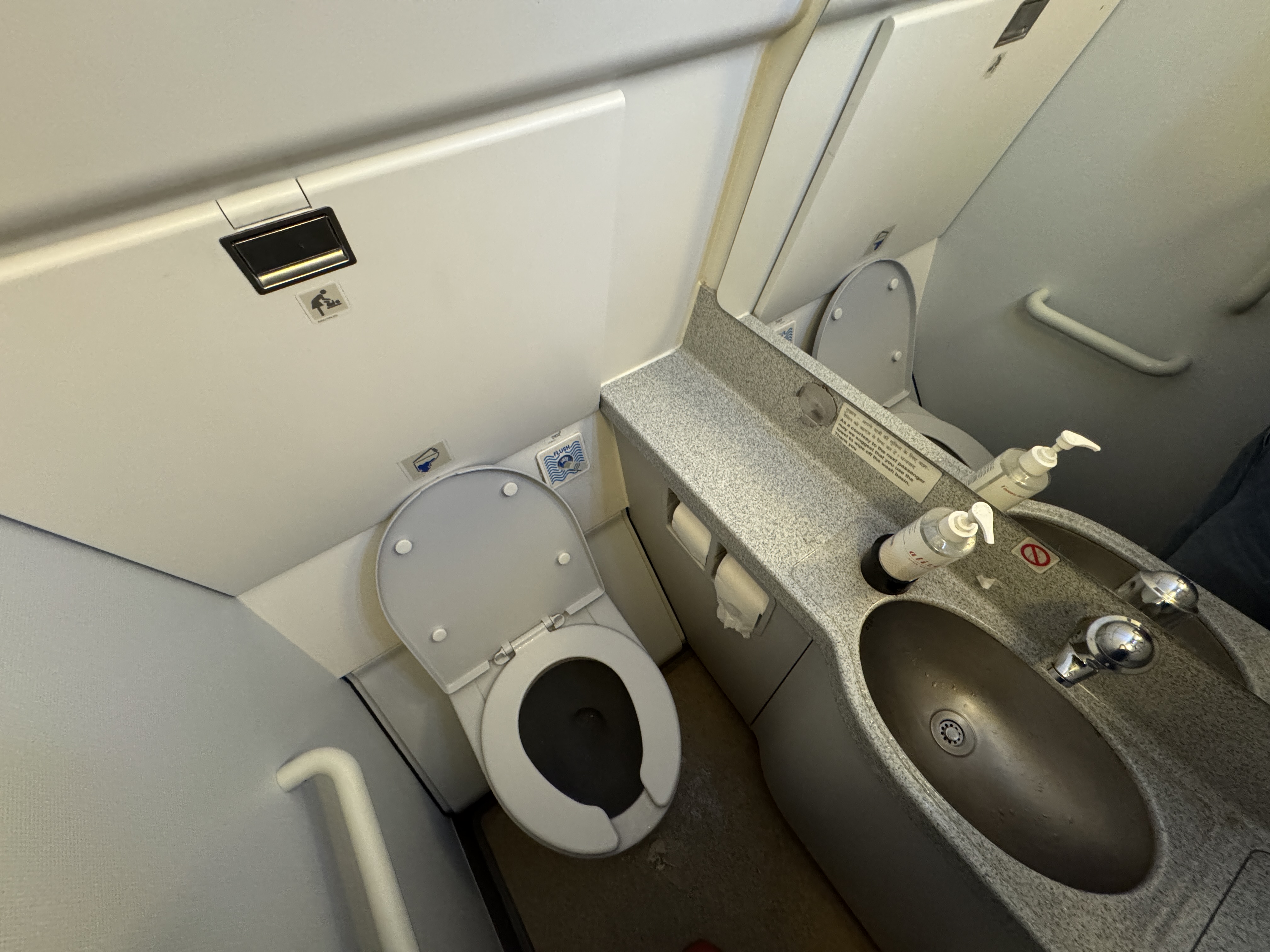 Air India A320 Economy DOH BOM lavatory Air India A320 Economy DOH BOM lavatory
