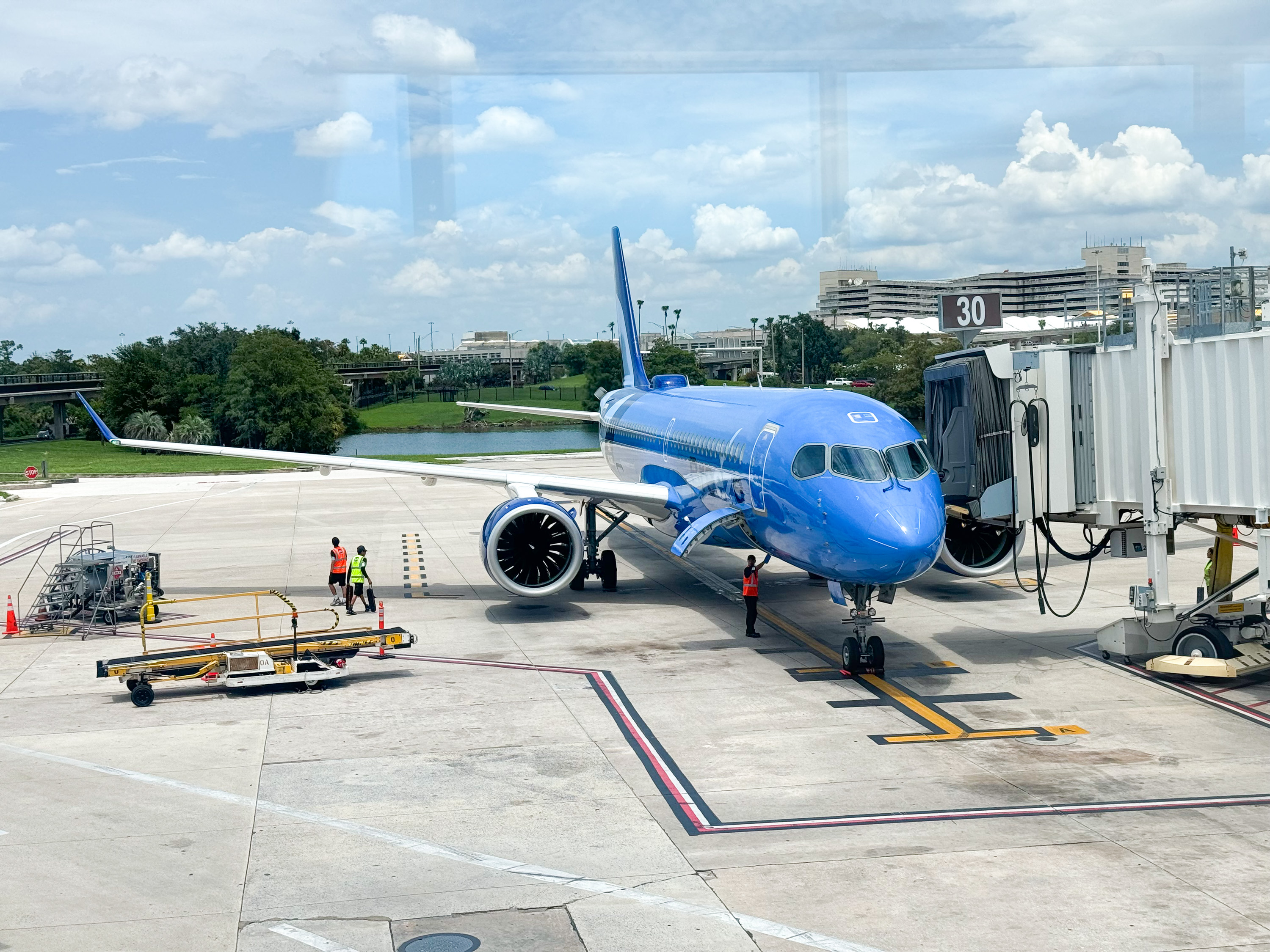 Breeze Airways MCO A220 at gate Breeze Airways MCO A220 at gate