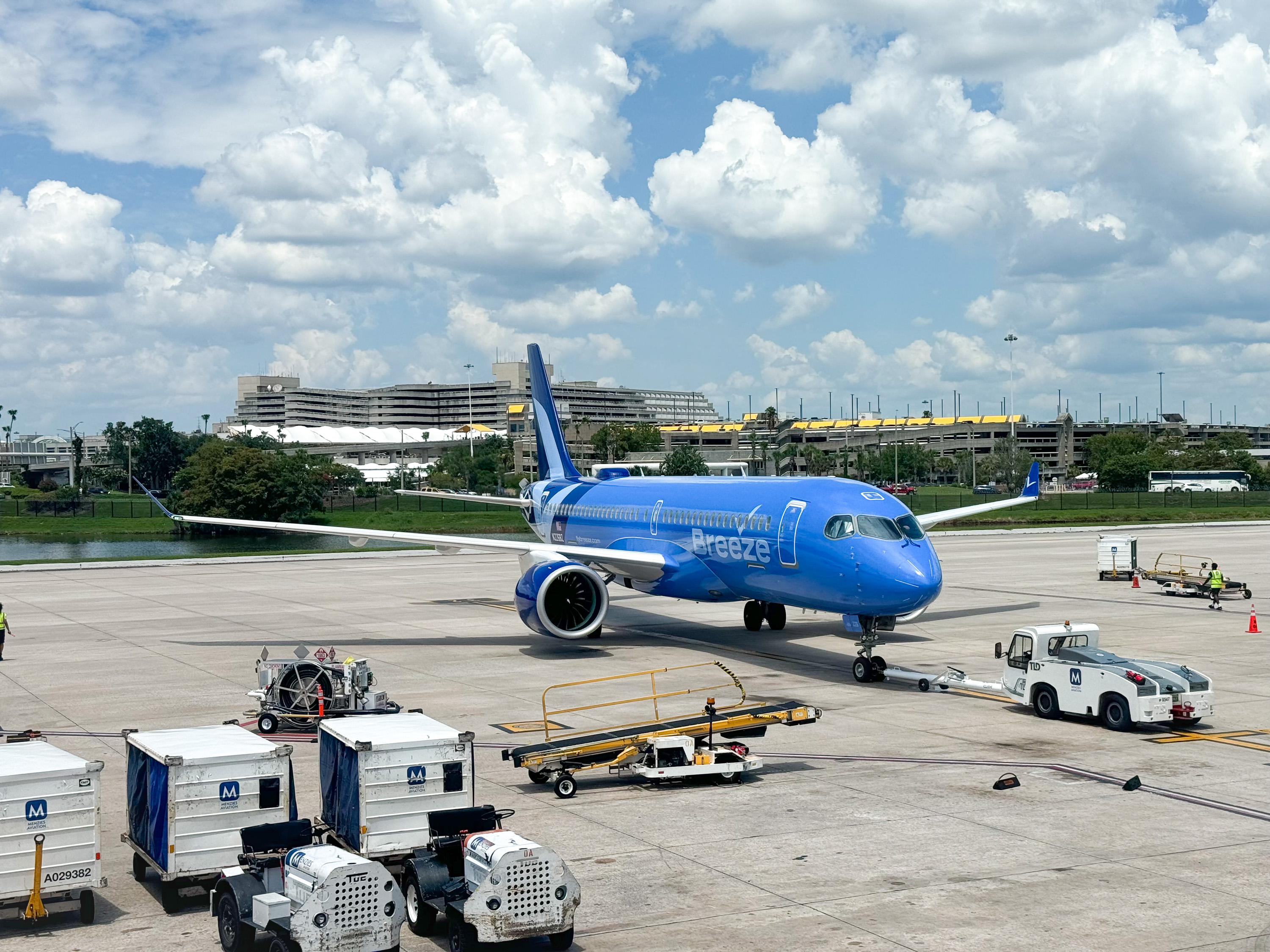 Breeze Airways MCO Orlando A220
