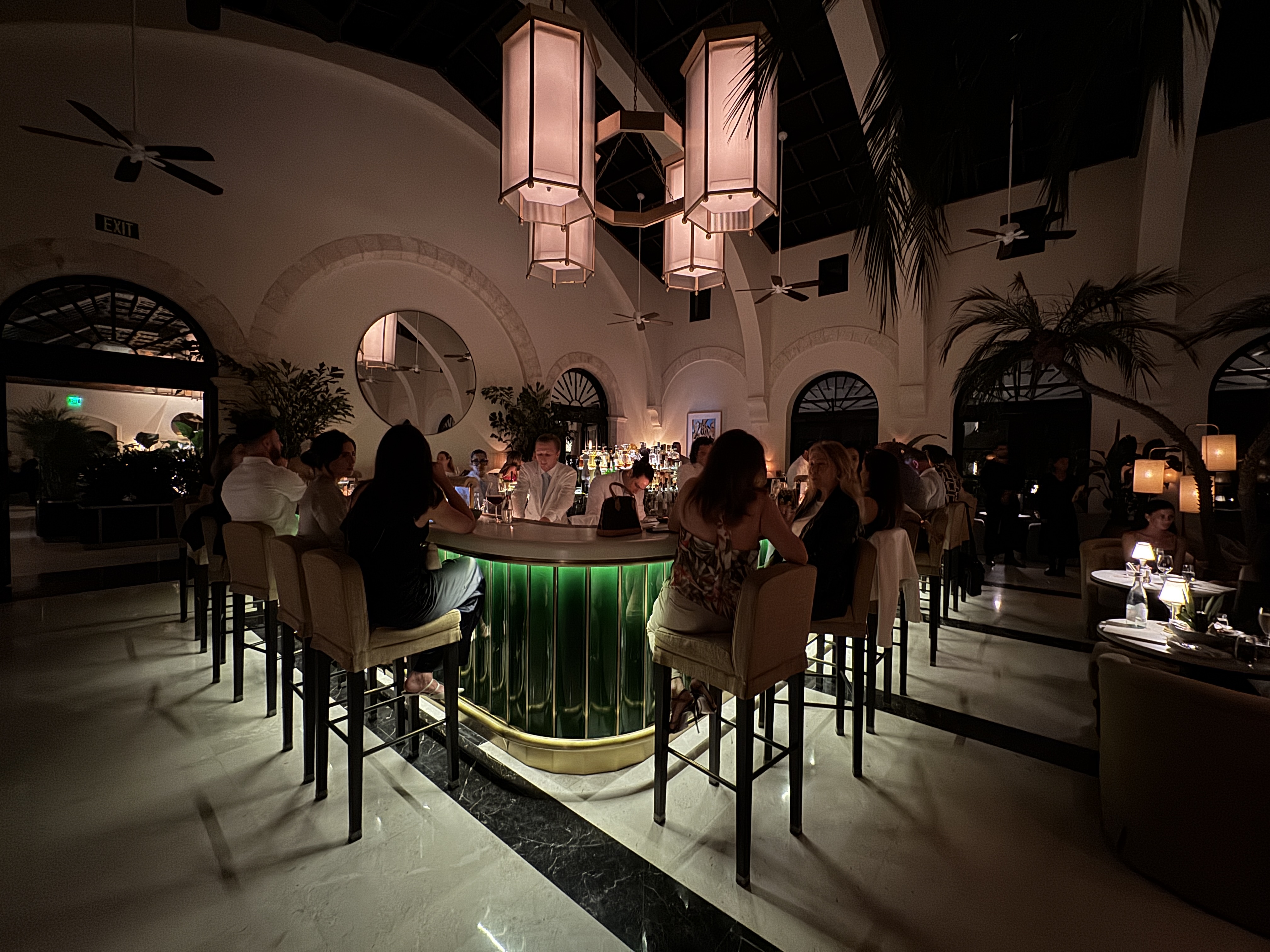 Champagne Bar Four Seasons Surf Club Champagne Bar Four Seasons Surf Club