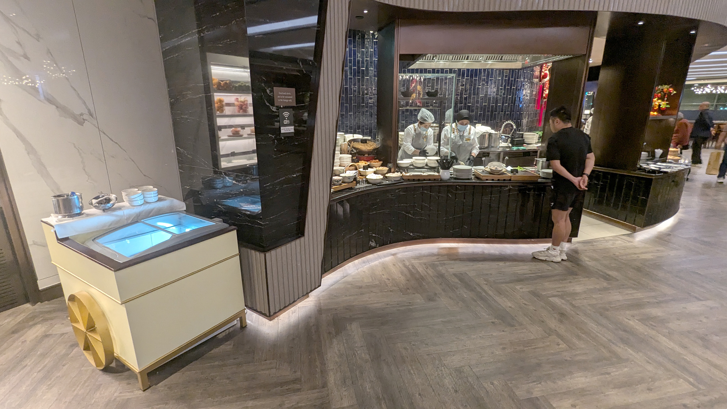 Changi T3 Silverkris business class lounge laksa station ice cream