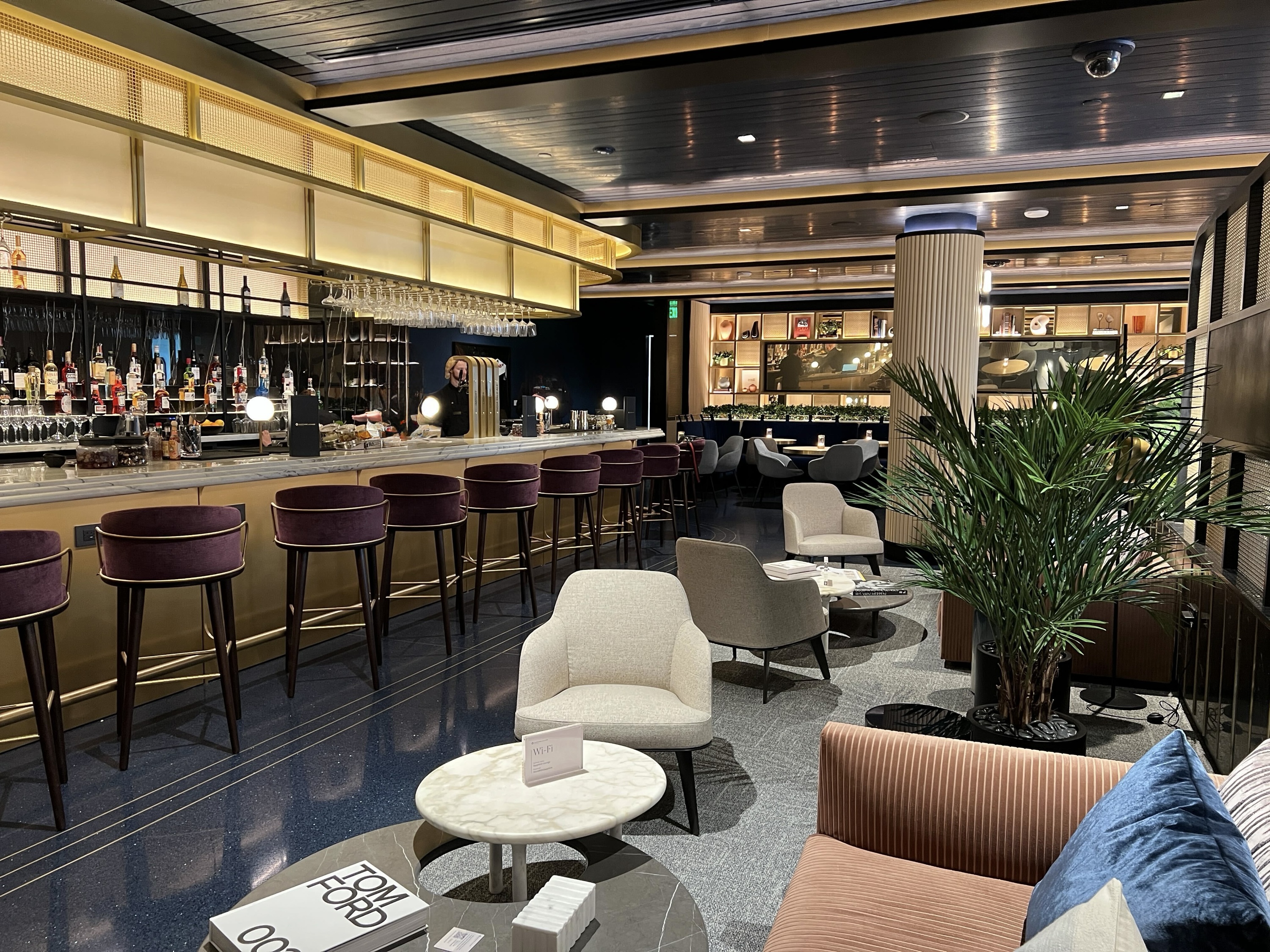 Chase Sapphire Lounge PHL Bar