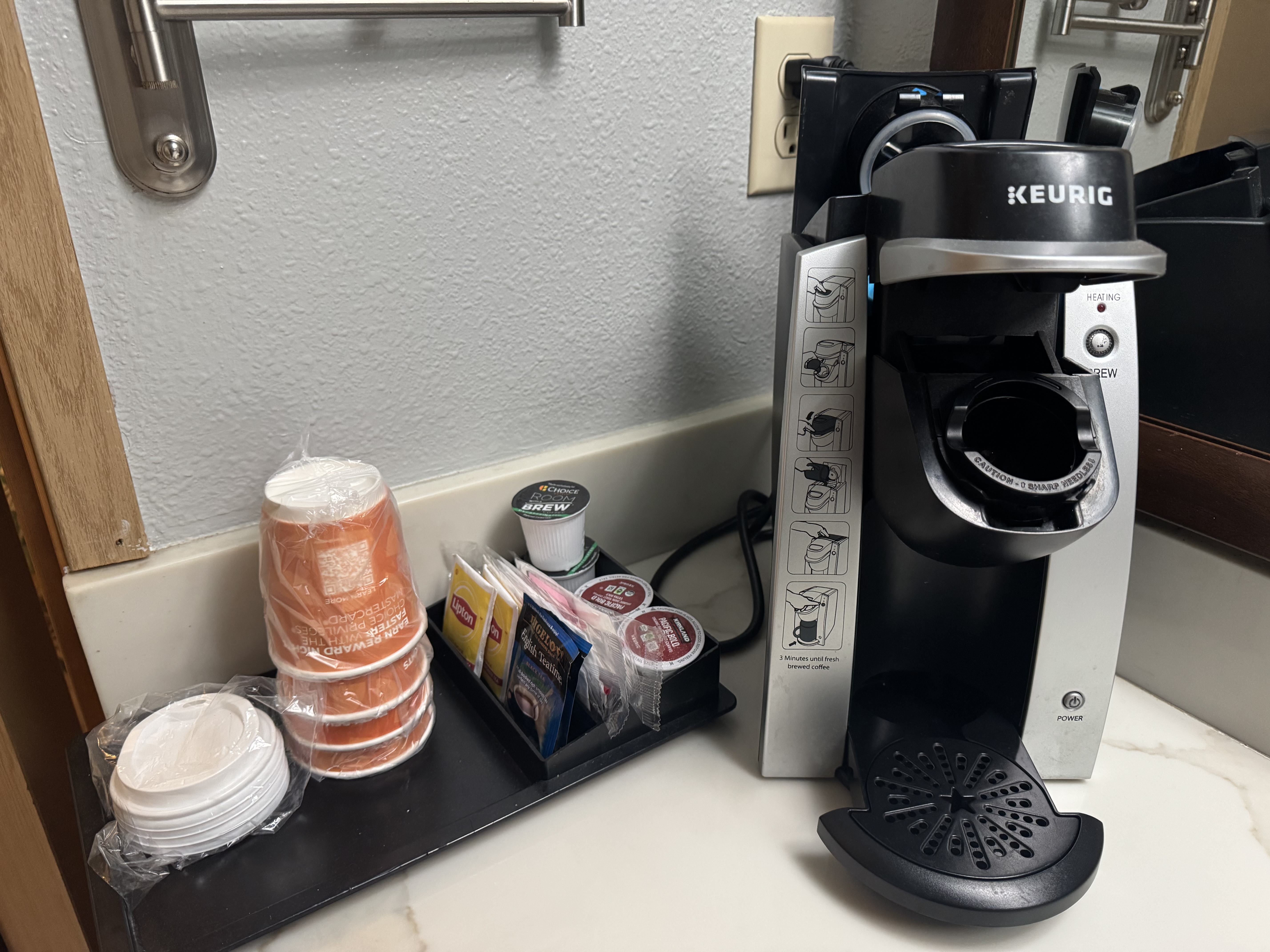 Choice Clarion Hotel by Humboldt Bay bathroom coffee