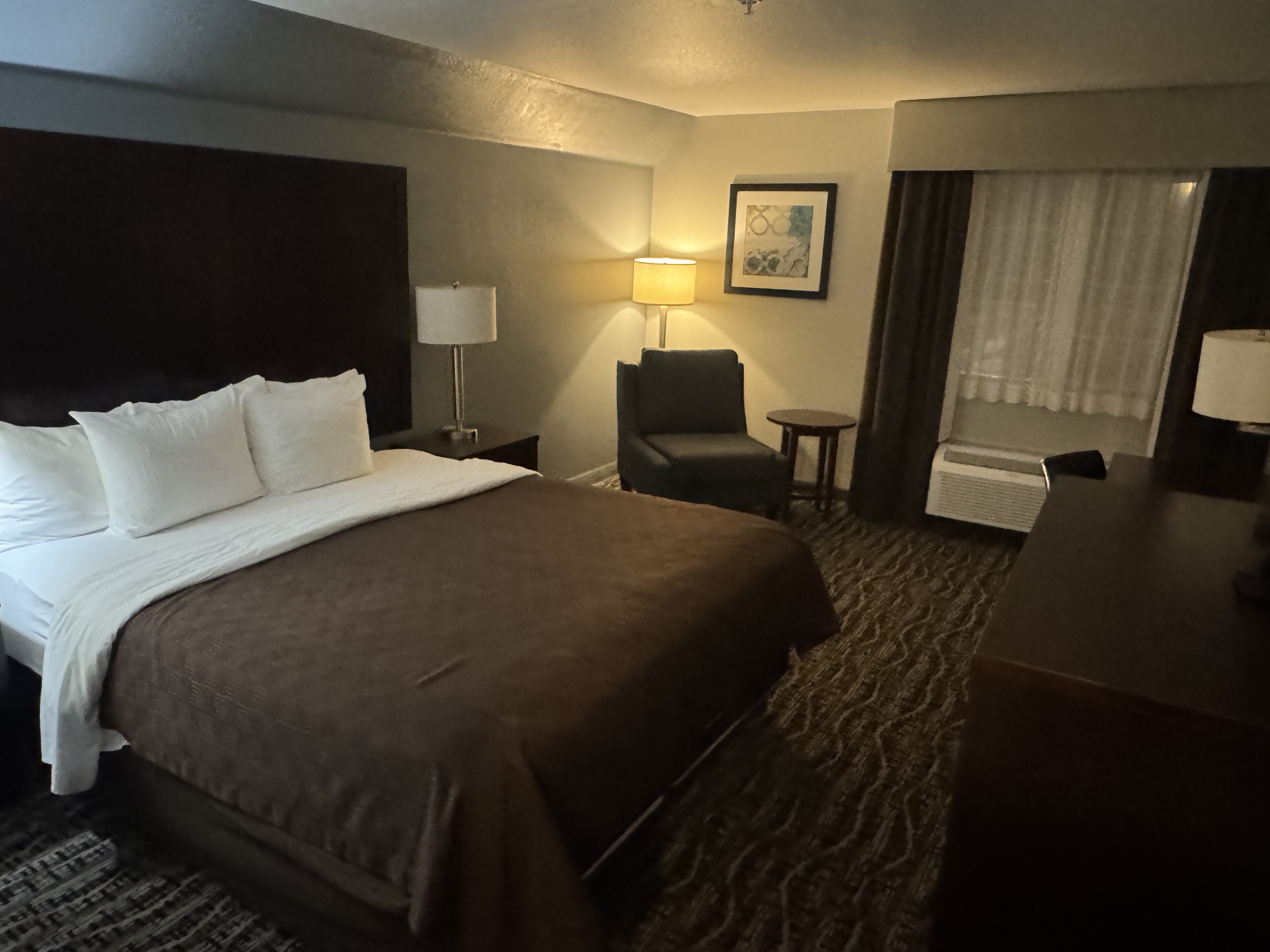 Choice Clarion Hotel by Humboldt Bay bedroom