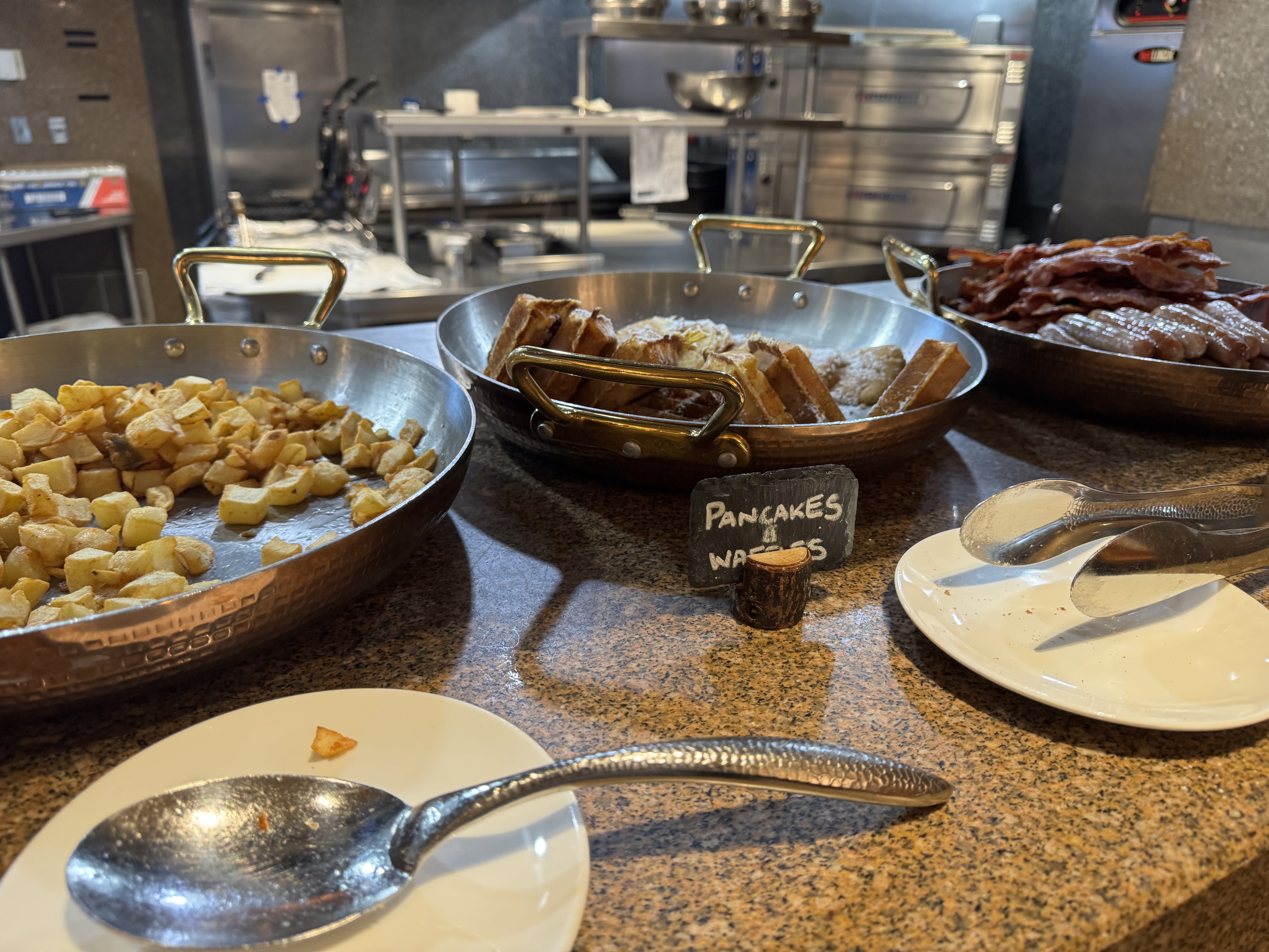 Everline Resort Spa Destination Hyatt Cascades breakfast buffet hot dishes