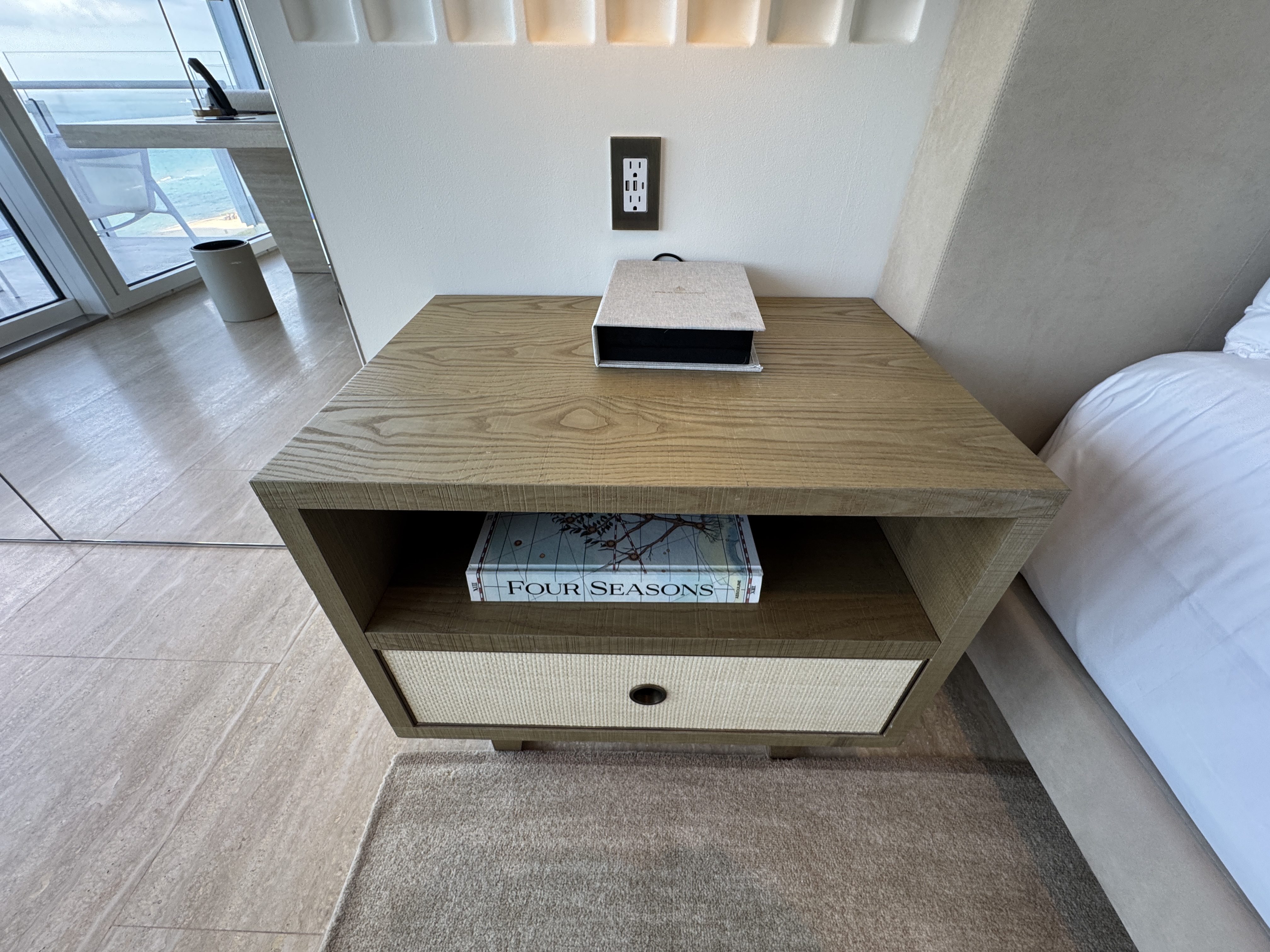 Four Seasons Surf Club nightstand Four Seasons Surf Club nightstand