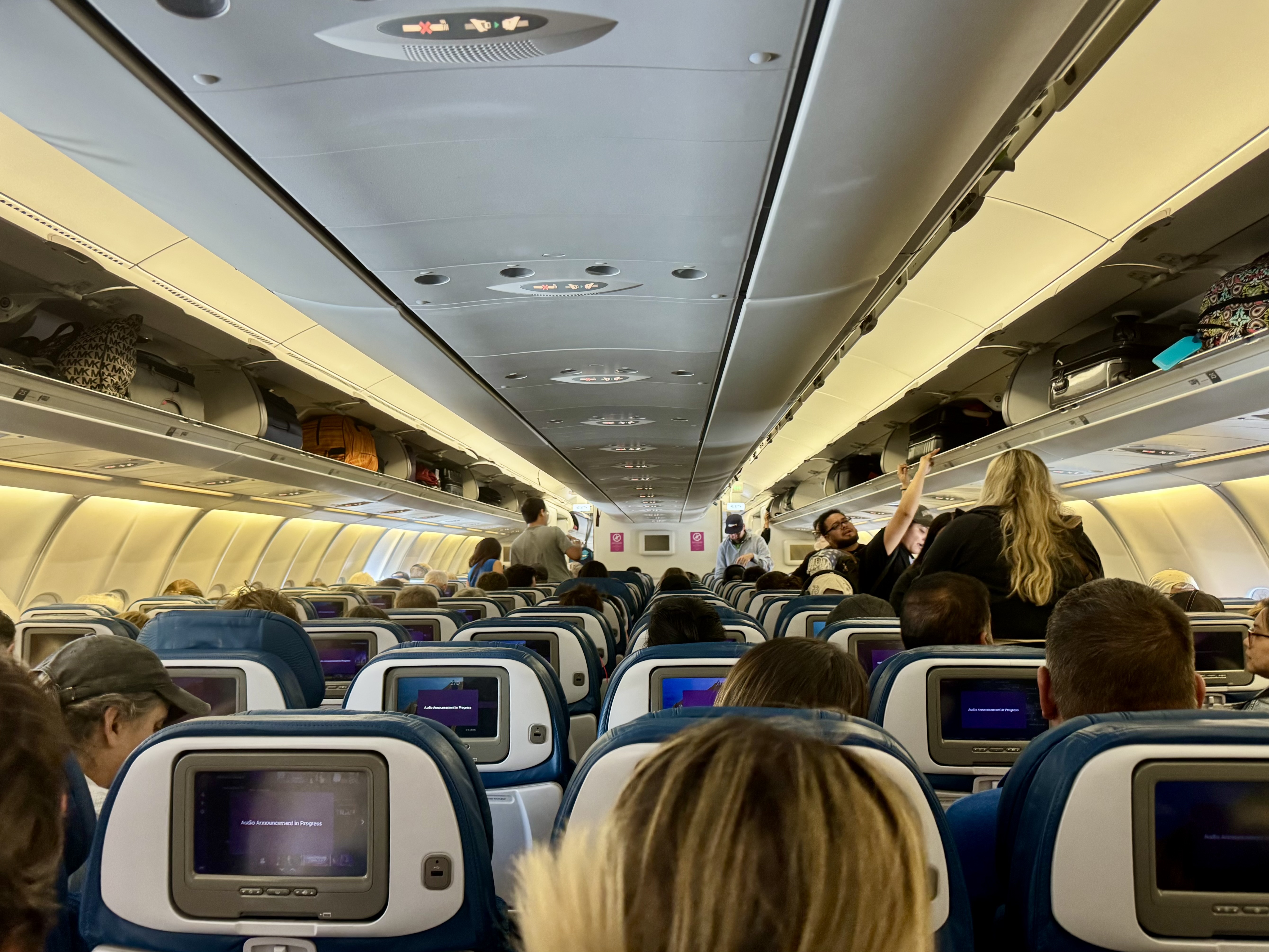 Hawaiian Airlines flight attendant economy Hawaiian Airlines Cabin
