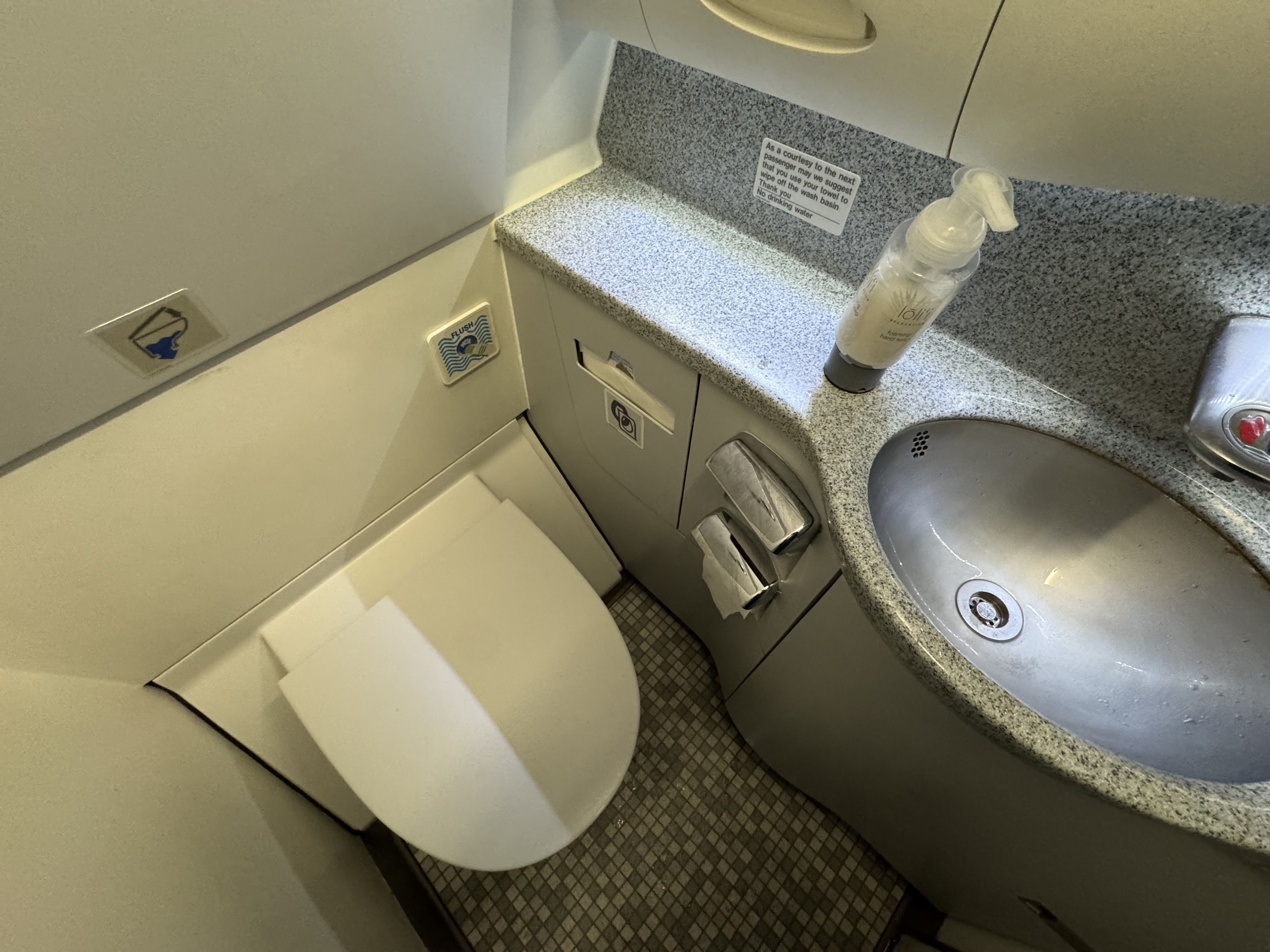 Hawaiian Airlines Inside Lavatory