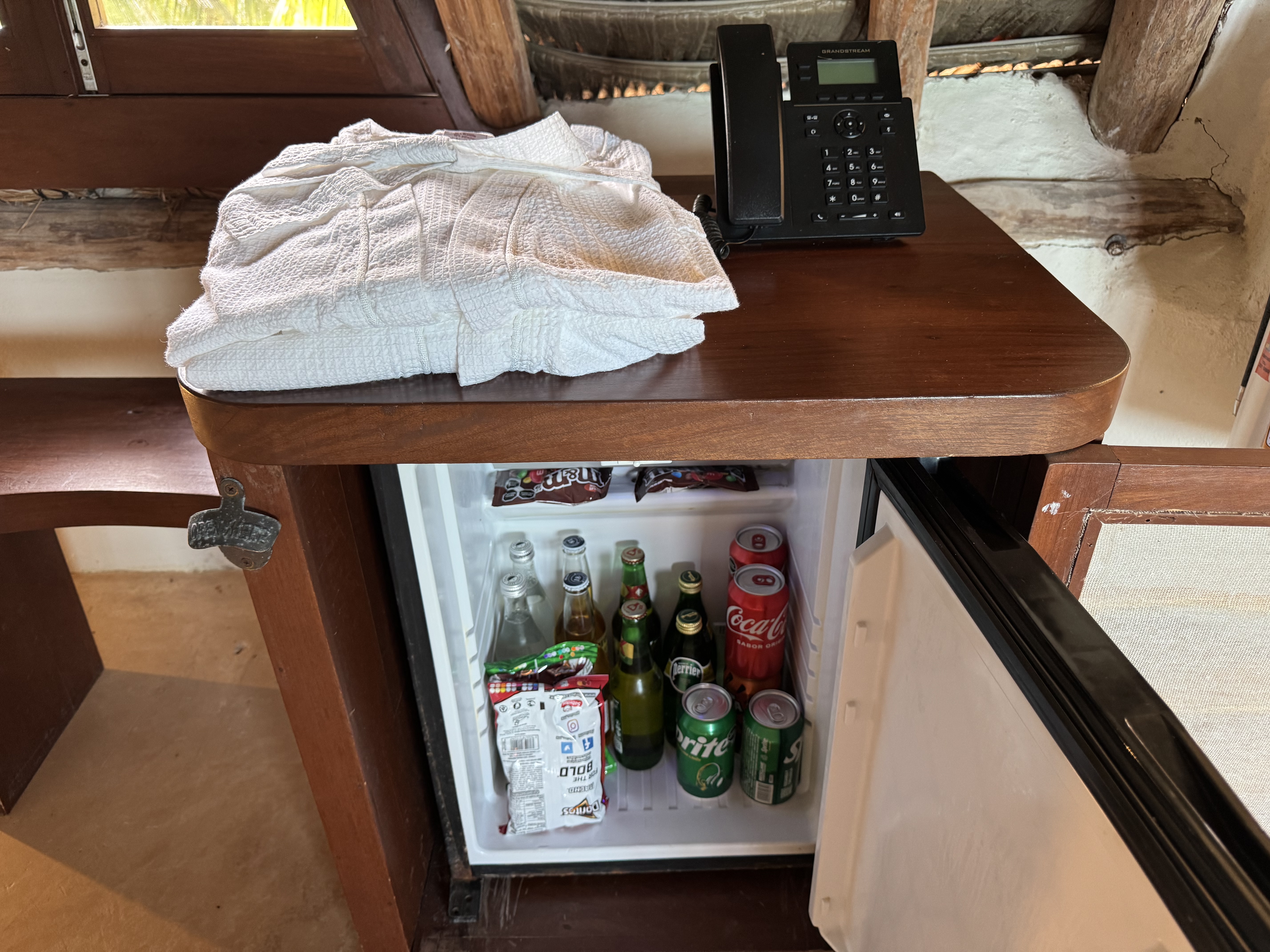 Hotel Villas Flamingos upper floor minibar
