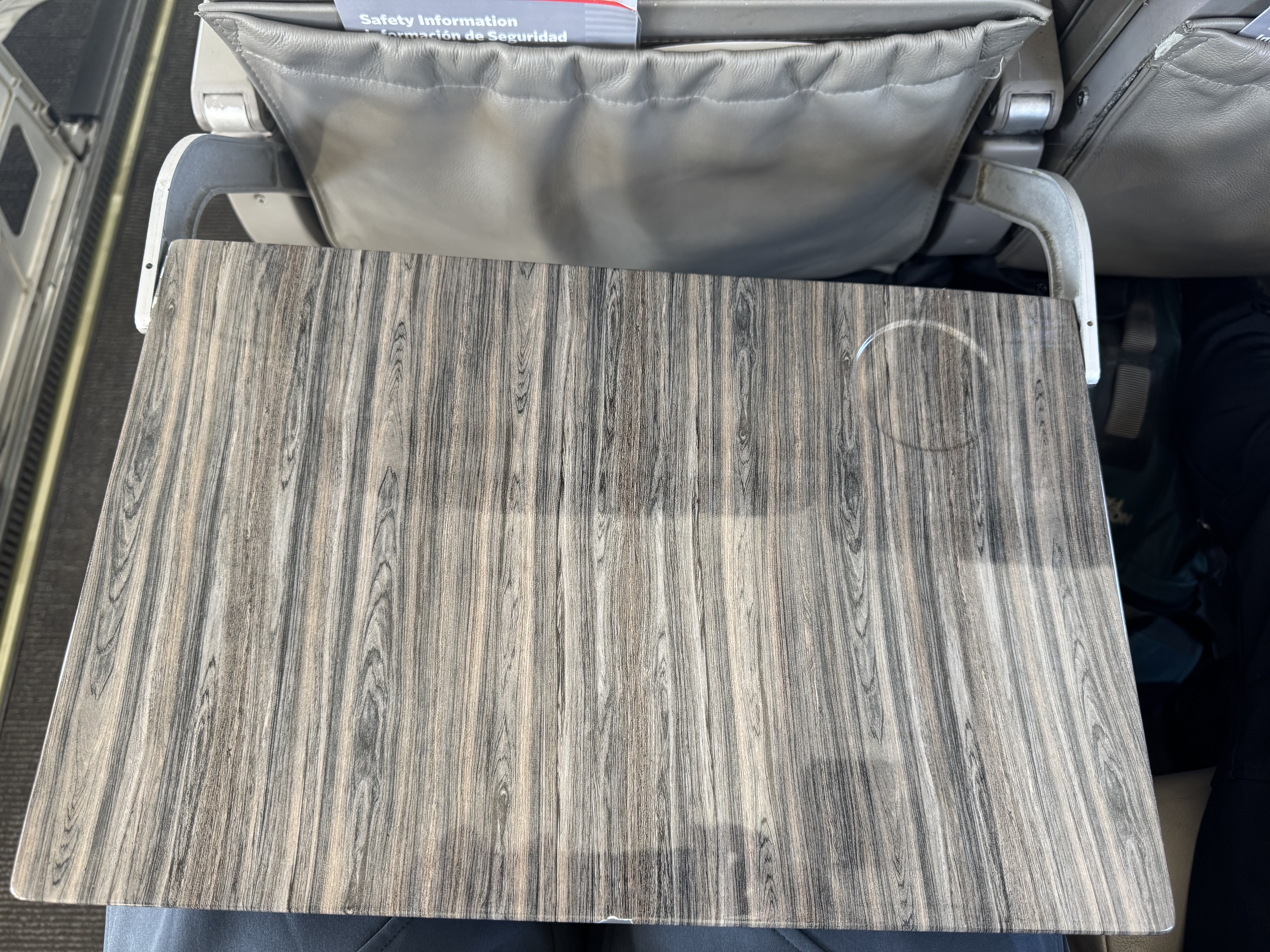 JSX Embraer ERJ135 tray table JSX Embraer ERJ135 tray table
