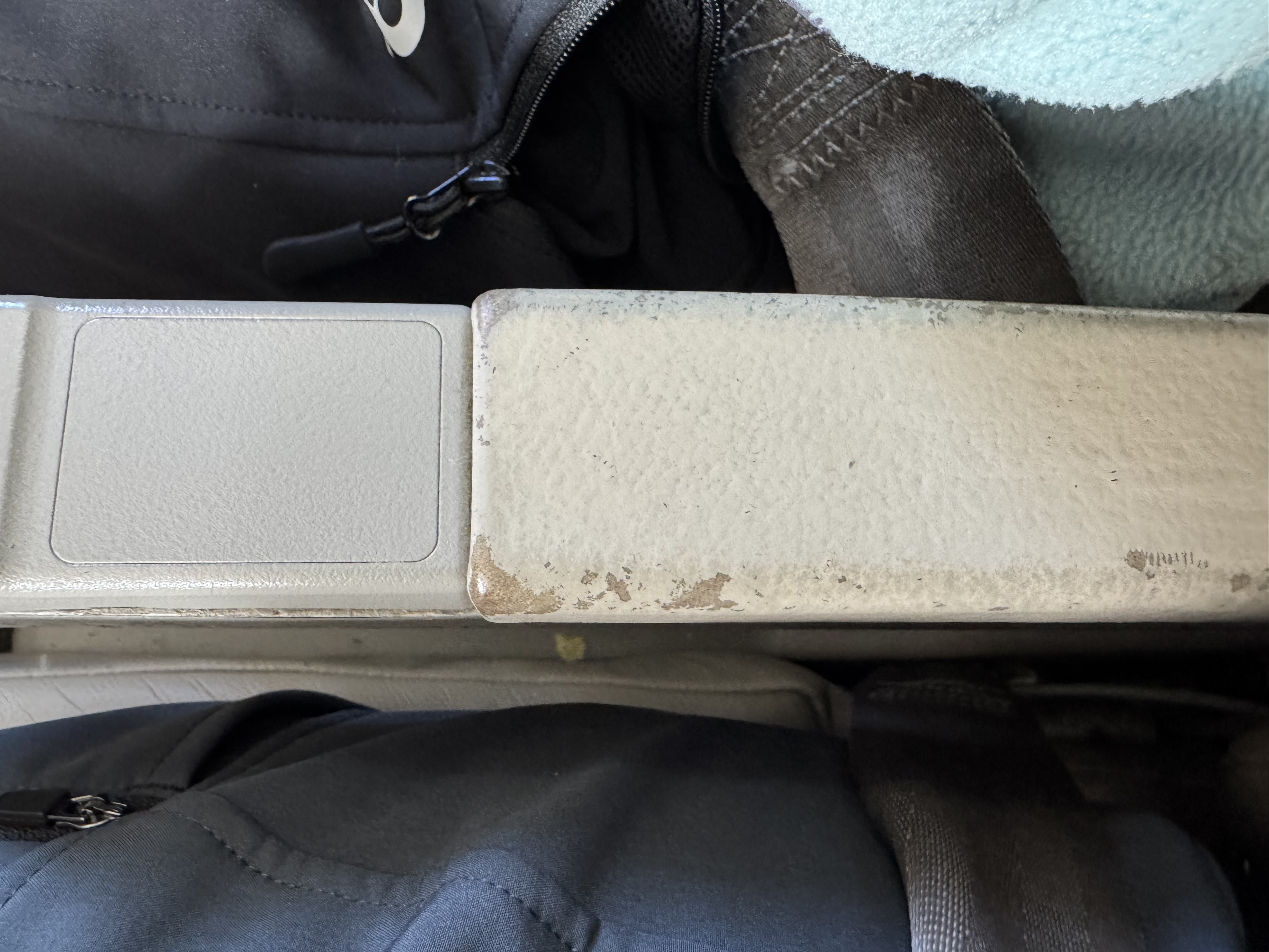 JSX Embraer ERJ135 worn armrest JSX Embraer ERJ135 worn armrest