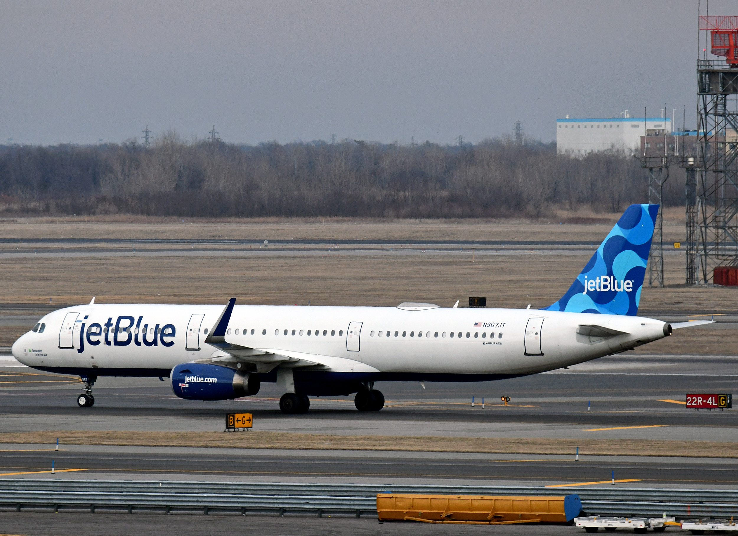 JetBlue A321 Taxiing JFK