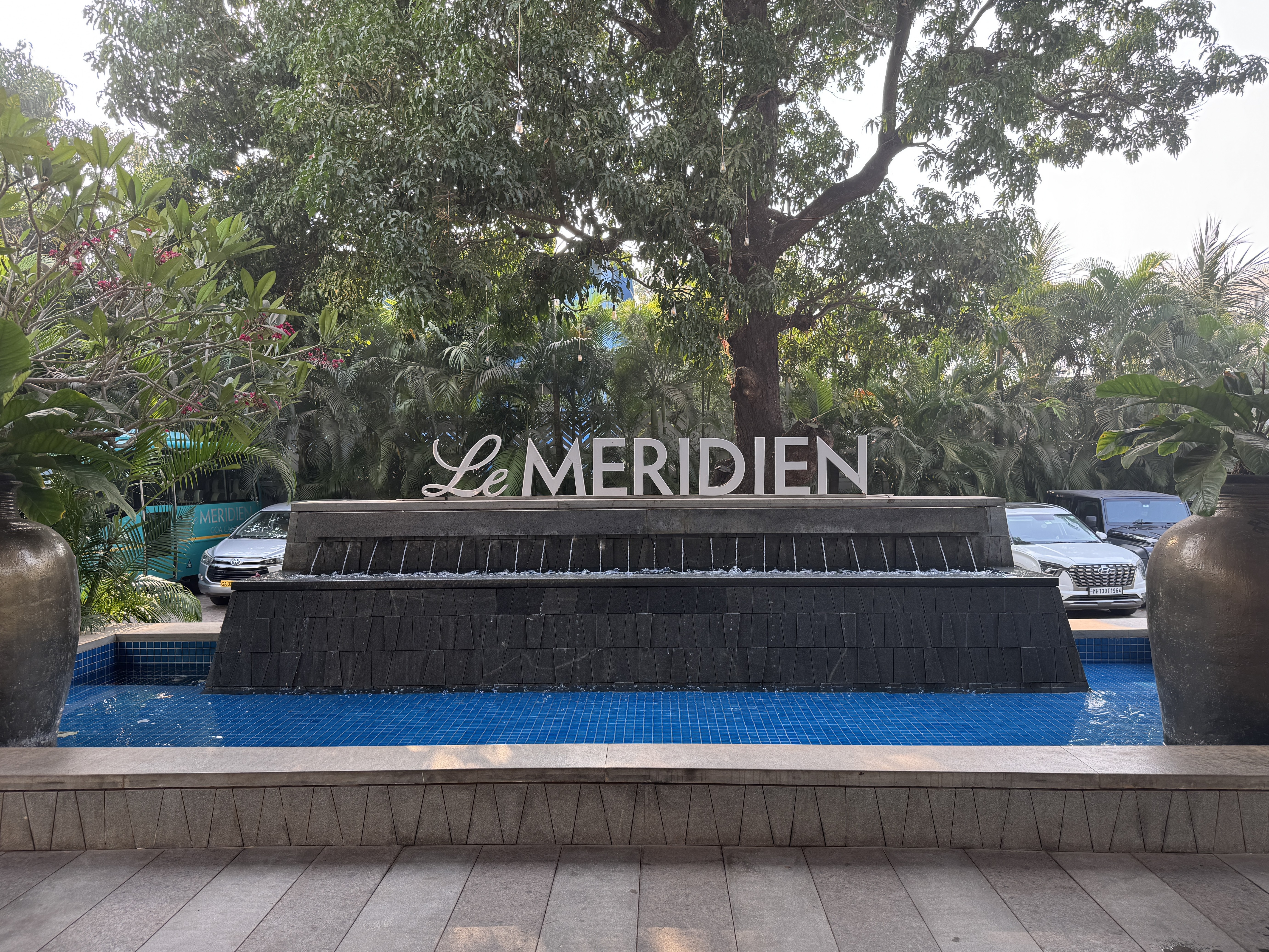 Le Meridien Goa Calangute sign Le Meridien Goa Calangute sign