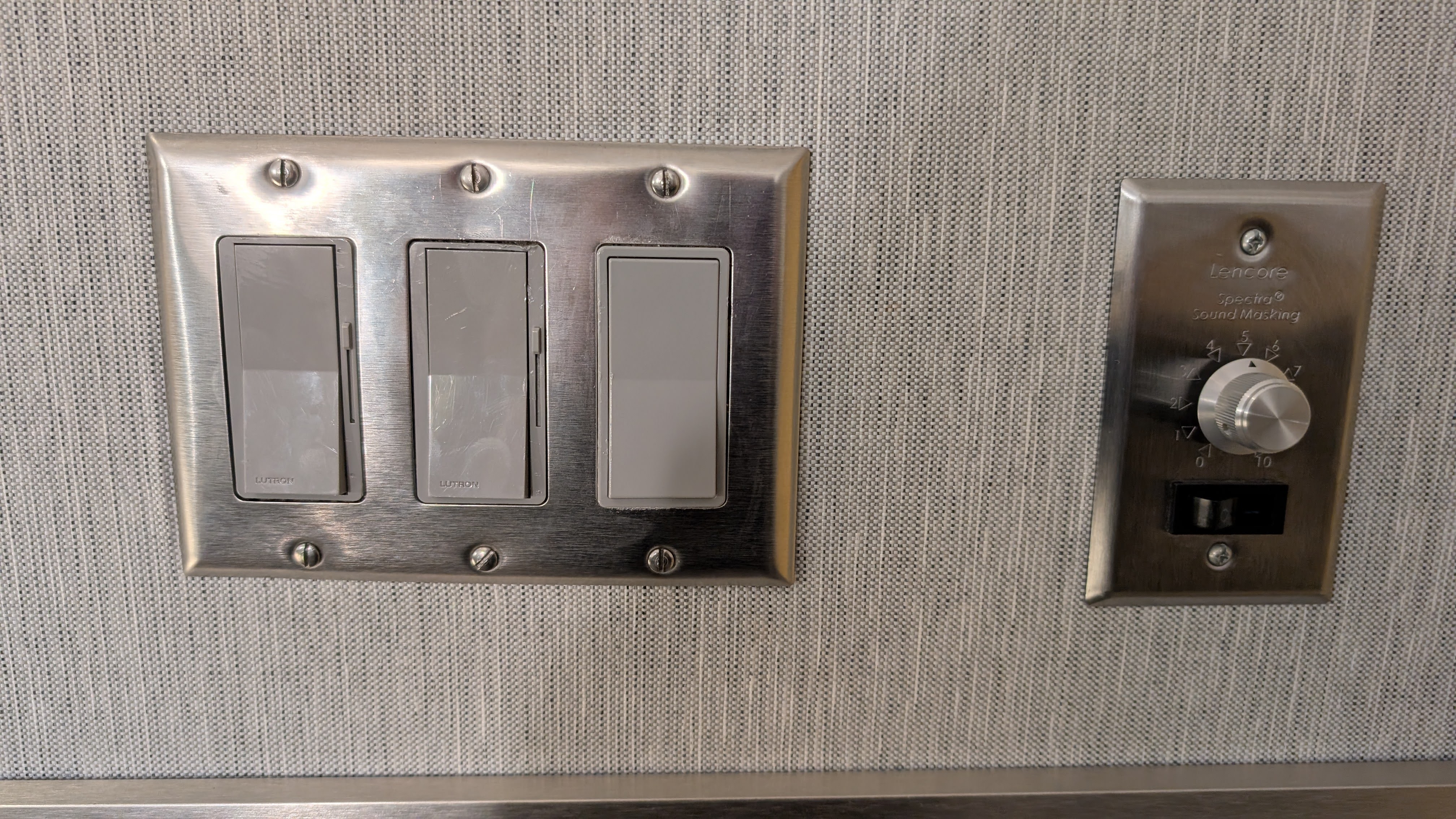 Minute Suites Terminal C IAH light and sound Minute Suites Terminal C IAH light and sound