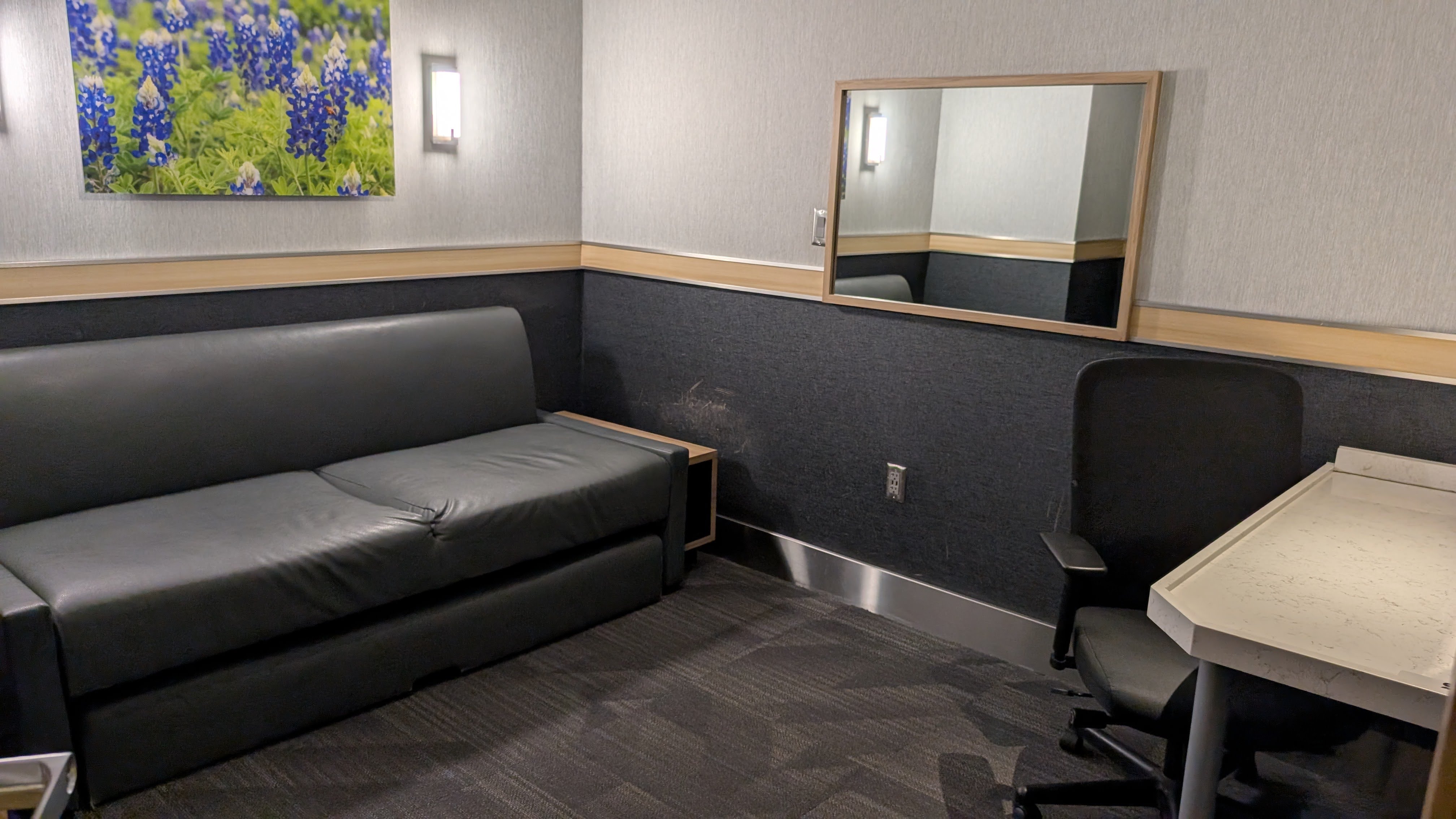 Minute Suites Terminal C IAH room Minute Suites Terminal C IAH