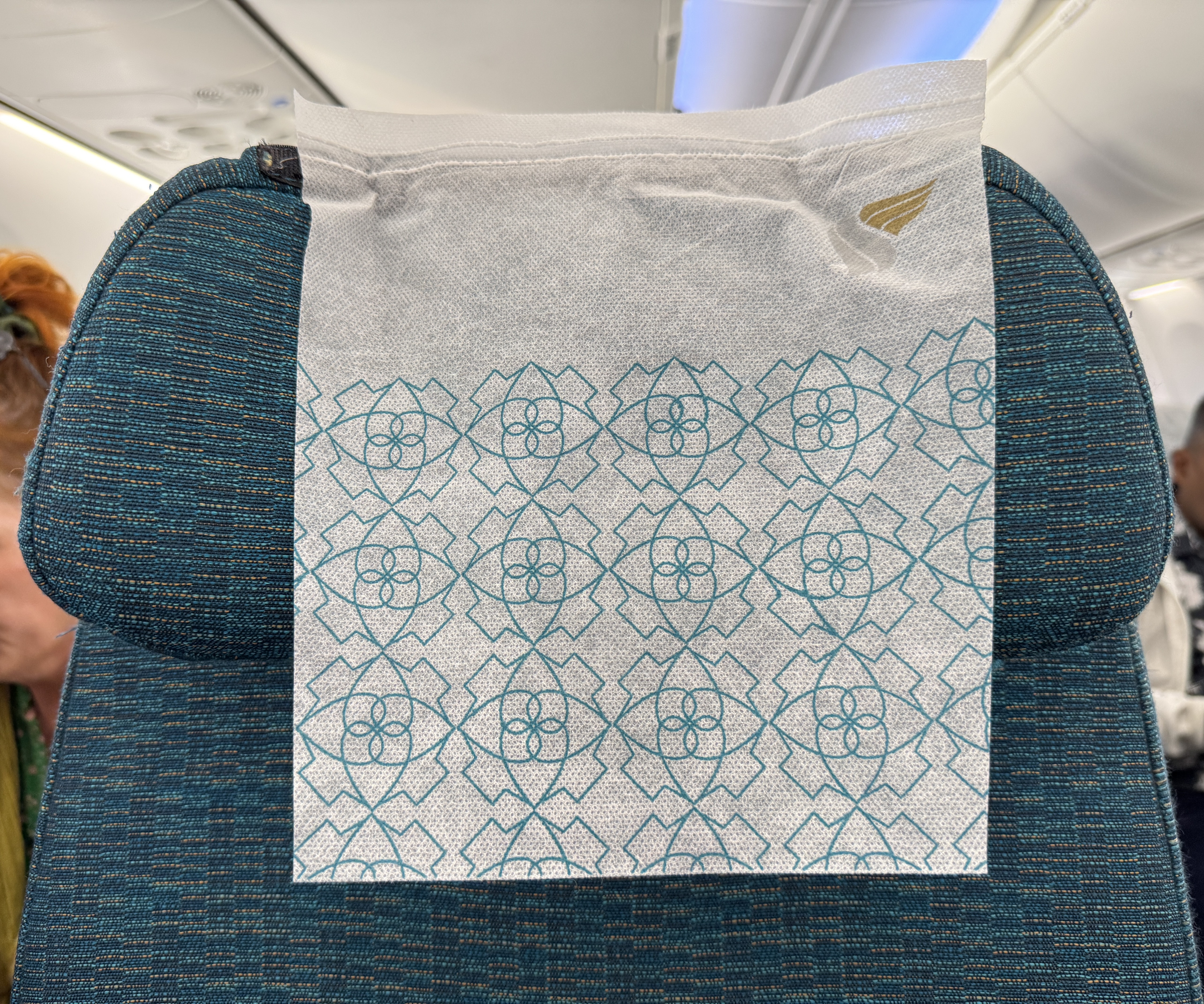 Oman Air GOX MCT 737 headrest Oman Air GOX MCT 737 headrest
